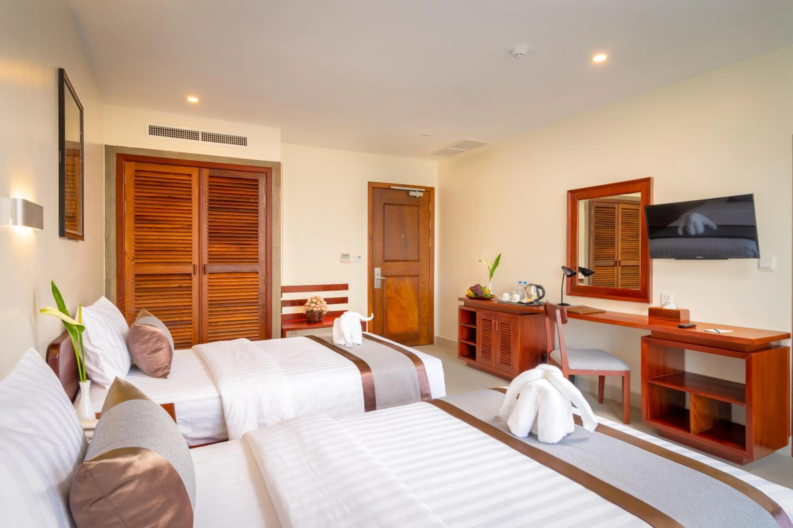 TV and multimedia, Bed in Mony Reach Angkor Hotel