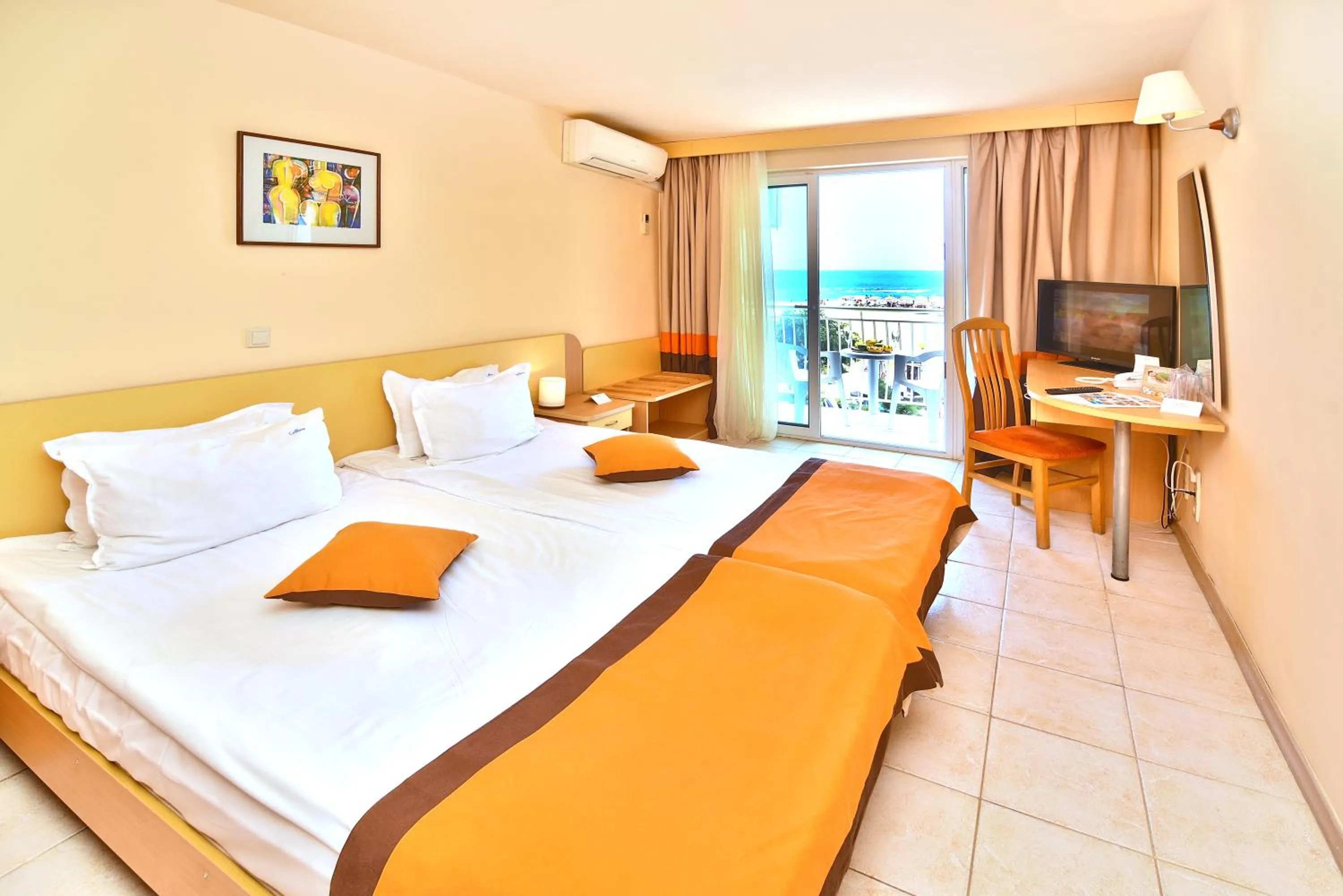 Photo of the whole room, Bed in Kaliopa Hotel