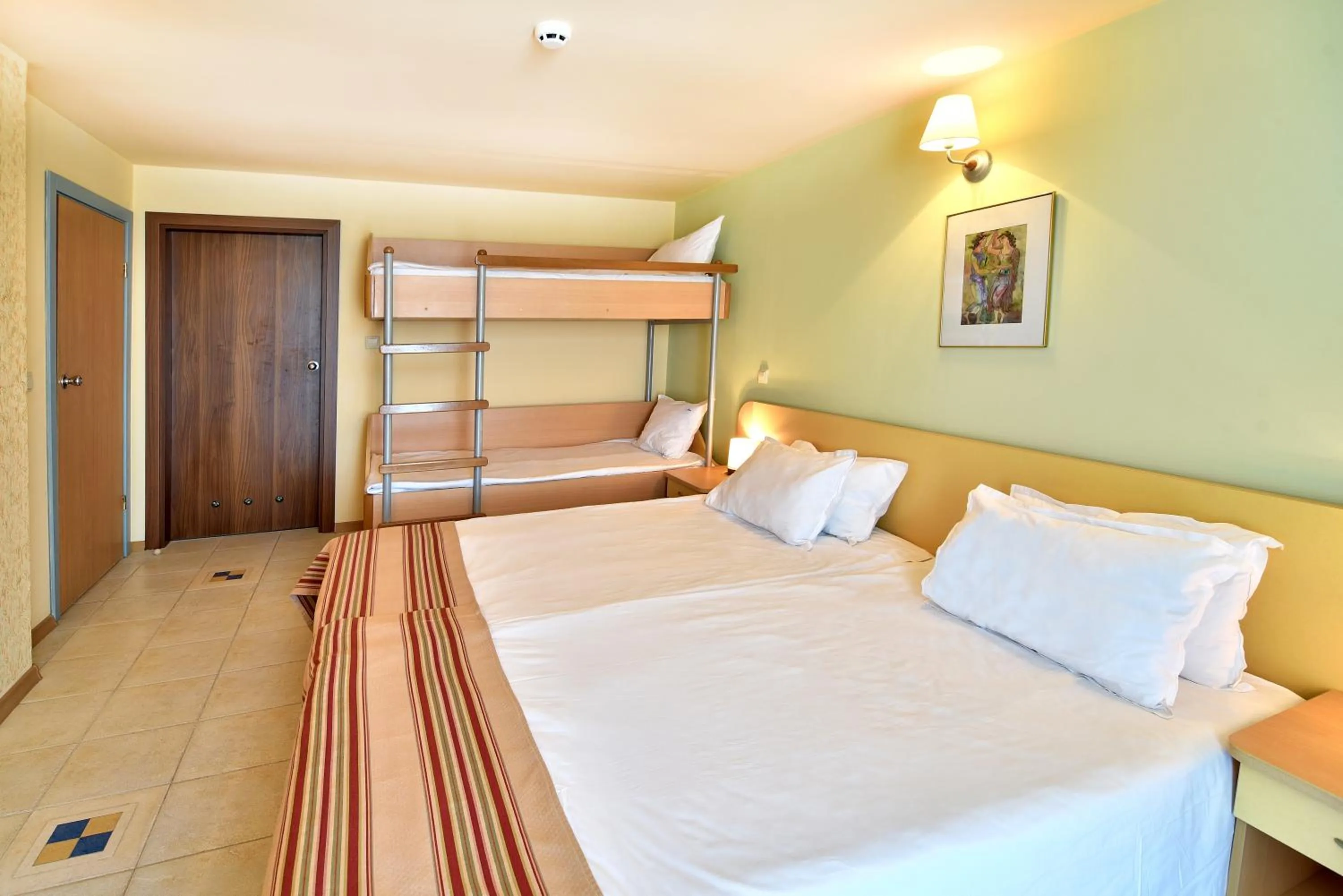 Photo of the whole room, Bed in Kaliopa Hotel