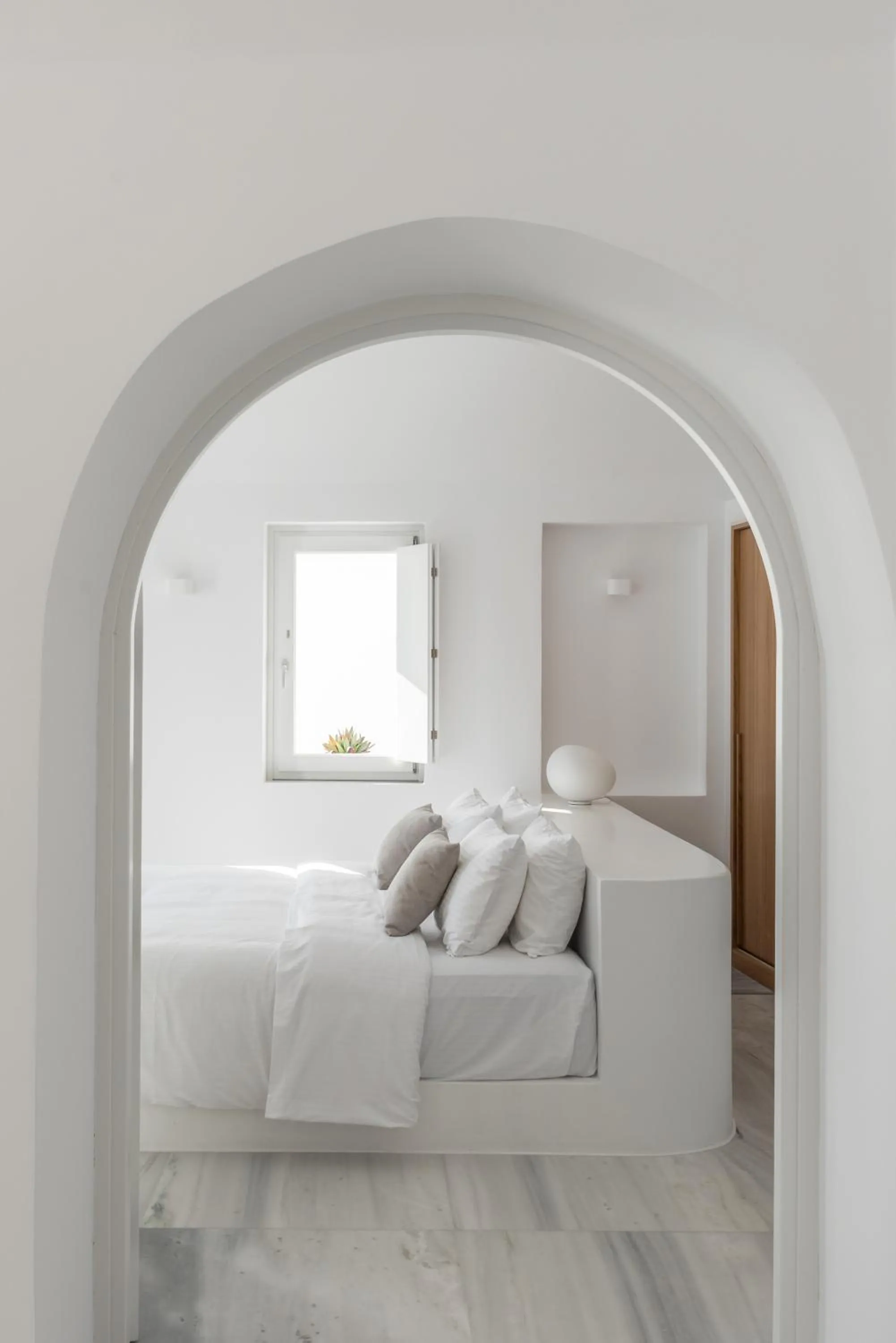 Bedroom, Bed in White Ark