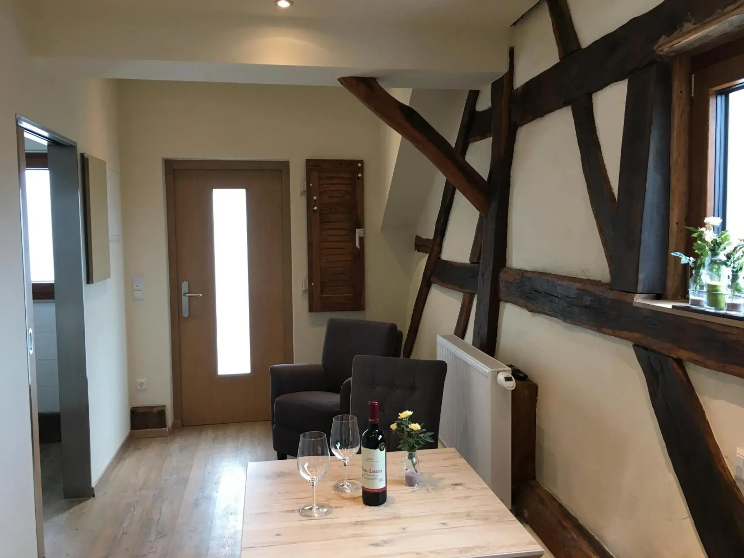 Superior One-Bedroom Apartment with Balcony in Gasthof Zum Ochsen Superior One-Bedroom Apartment with Balcony in Gasthof Zum Ochsen