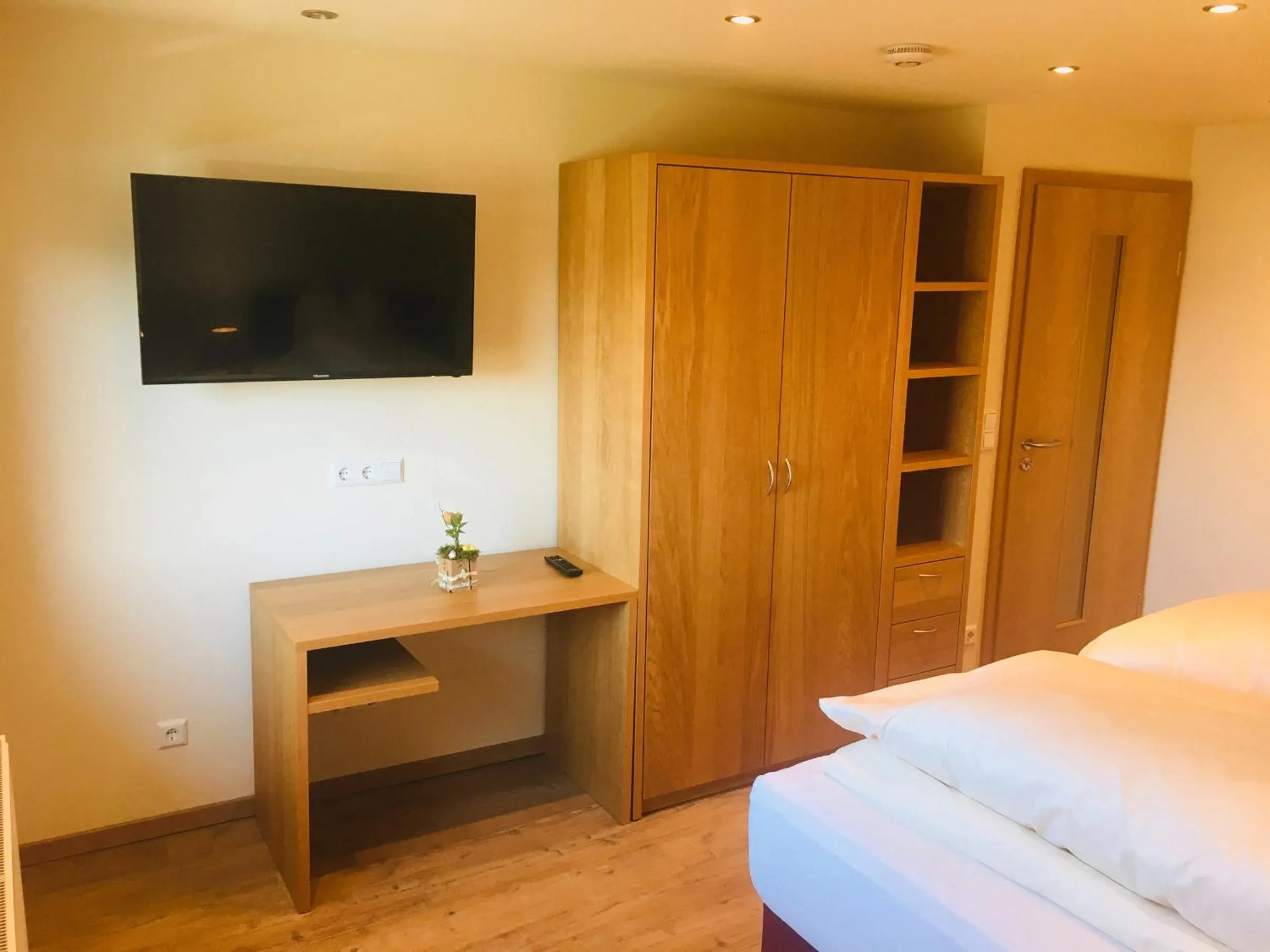 Property building, Bed in Gasthof Zum Ochsen