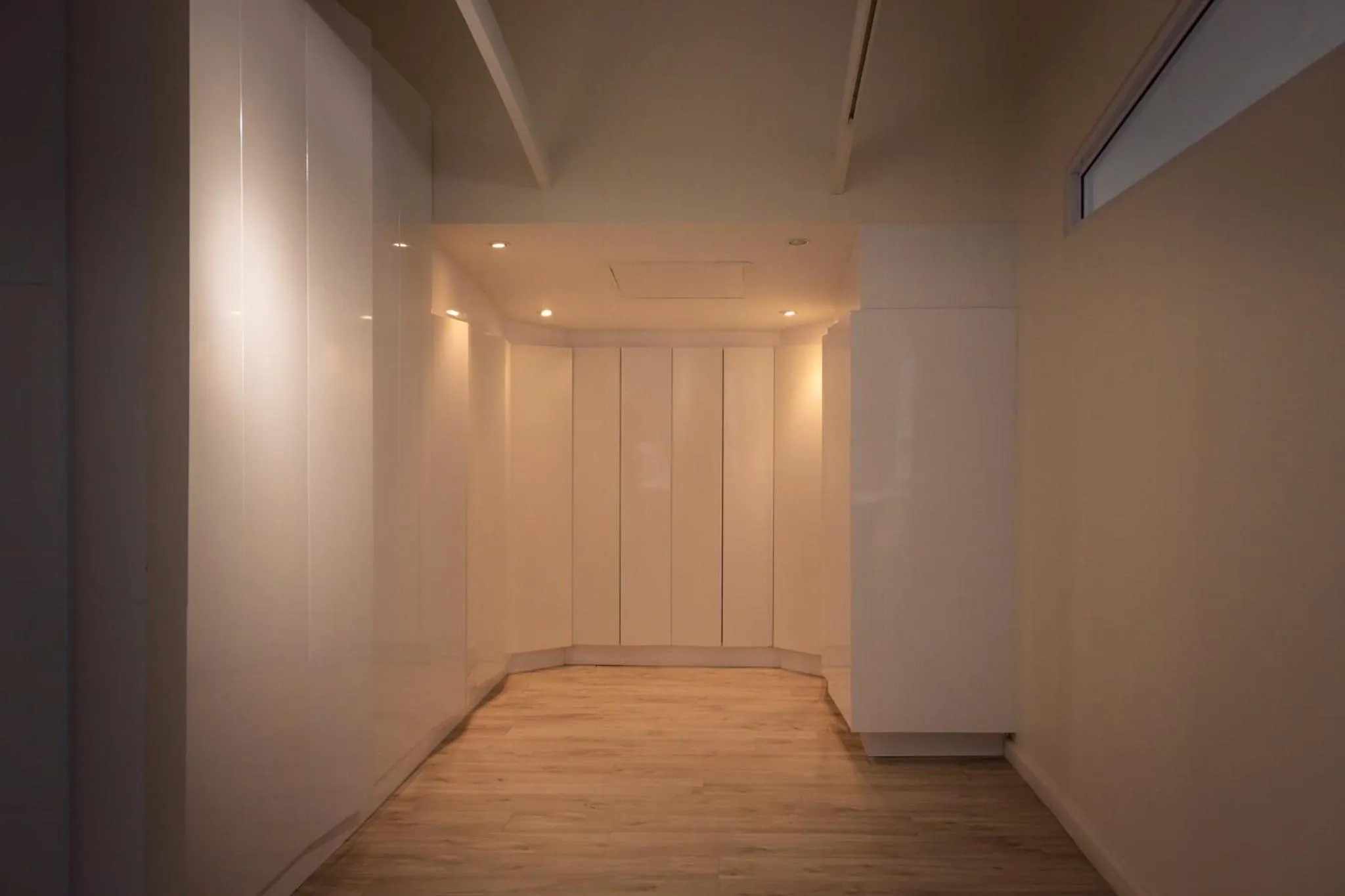 wardrobe in Beach Club Self Catering Apartments