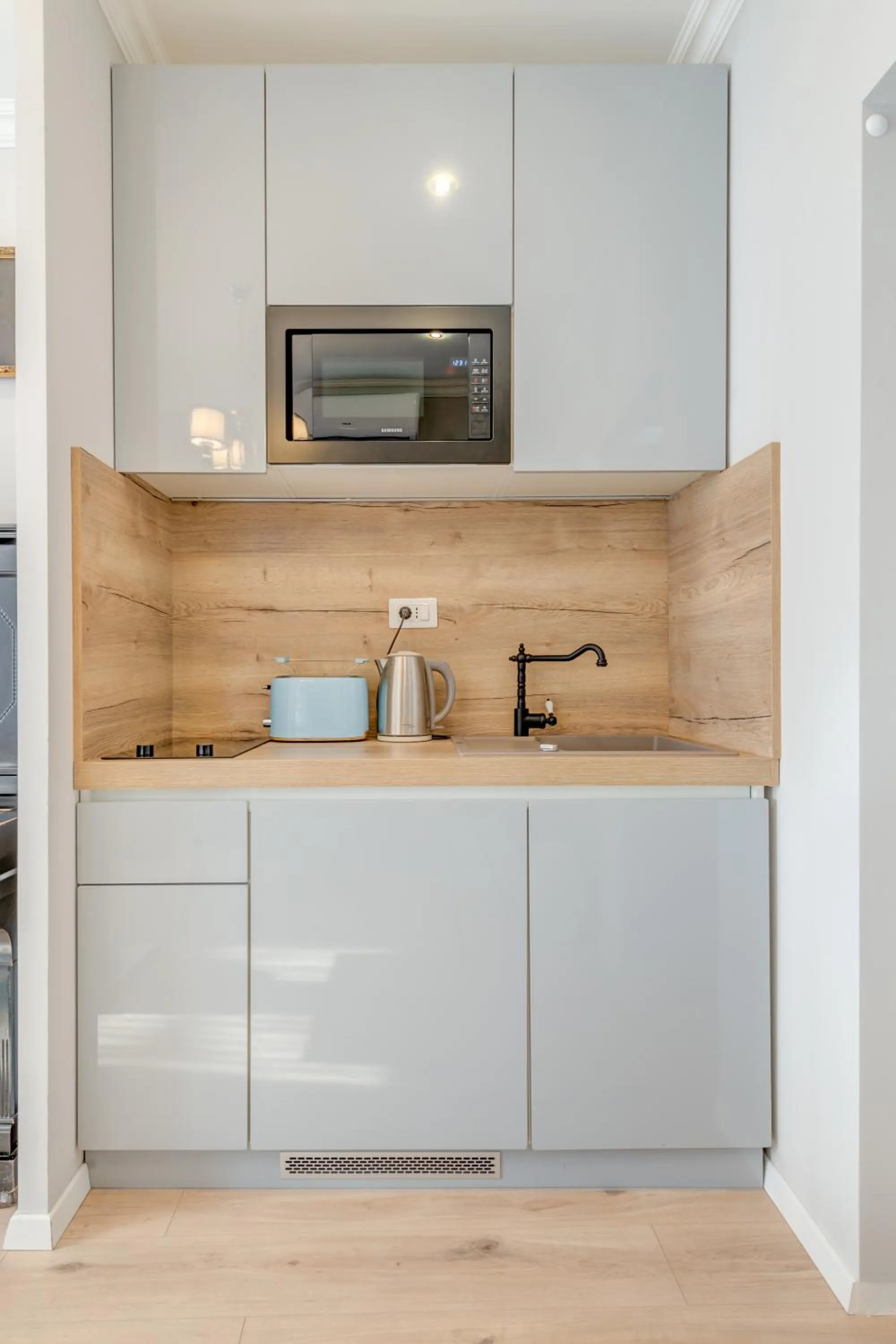 Kitchen or kitchenette in Piano Suites