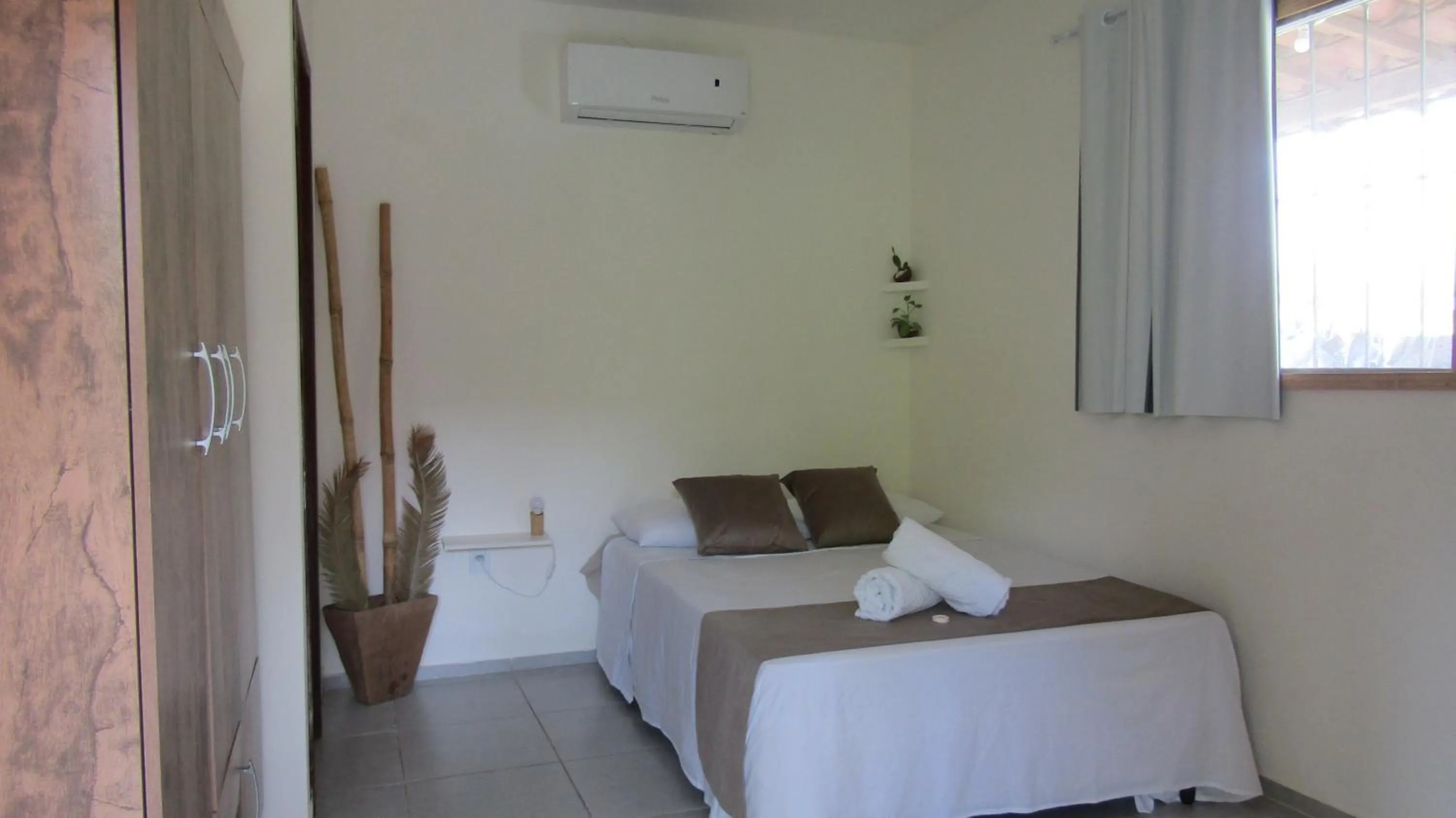 Bedroom, Bed in Pousada Lemos