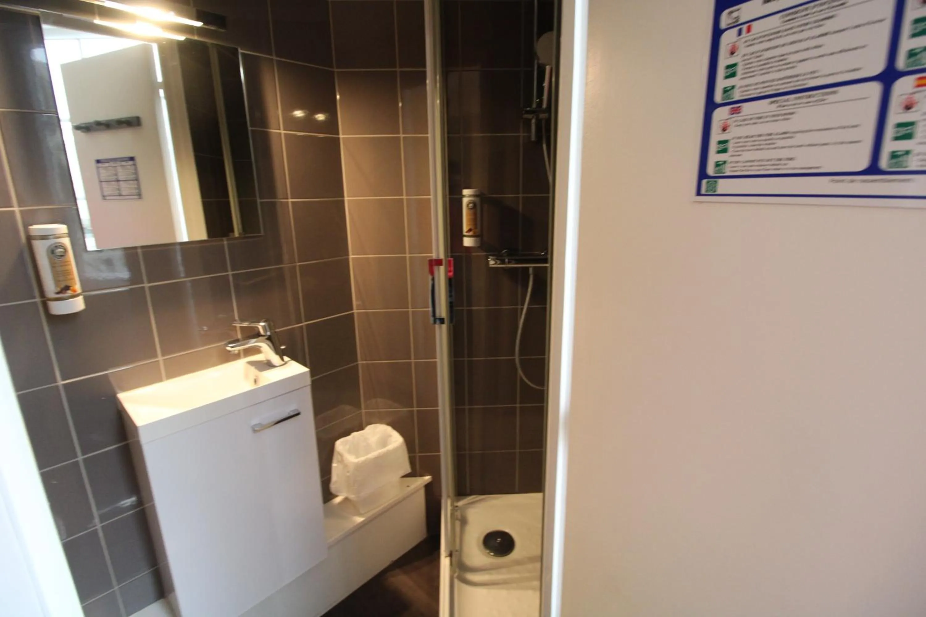 Bathroom in Hôtel Casabianca