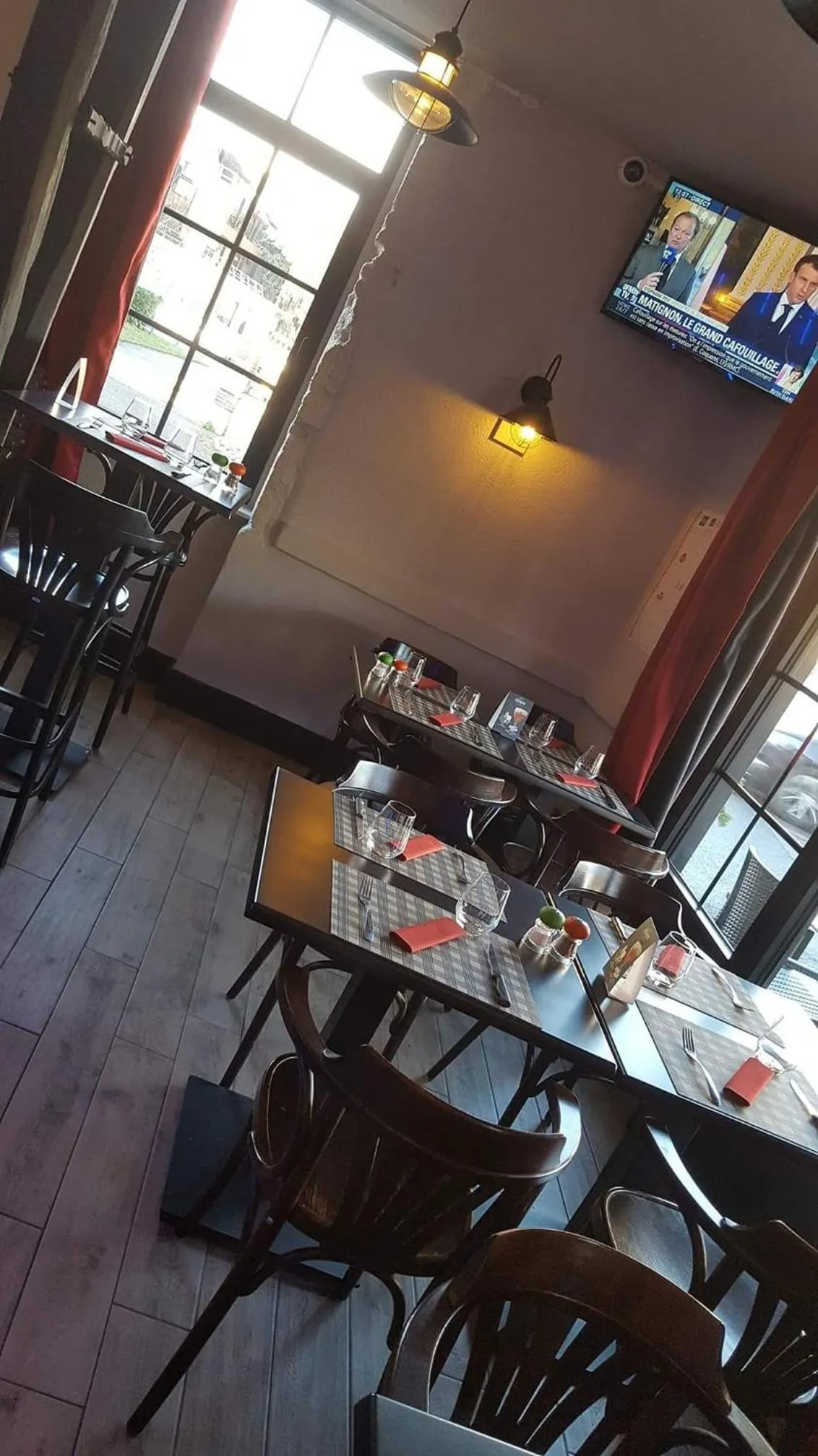 Restaurant/places to eat in Hôtel Casabianca