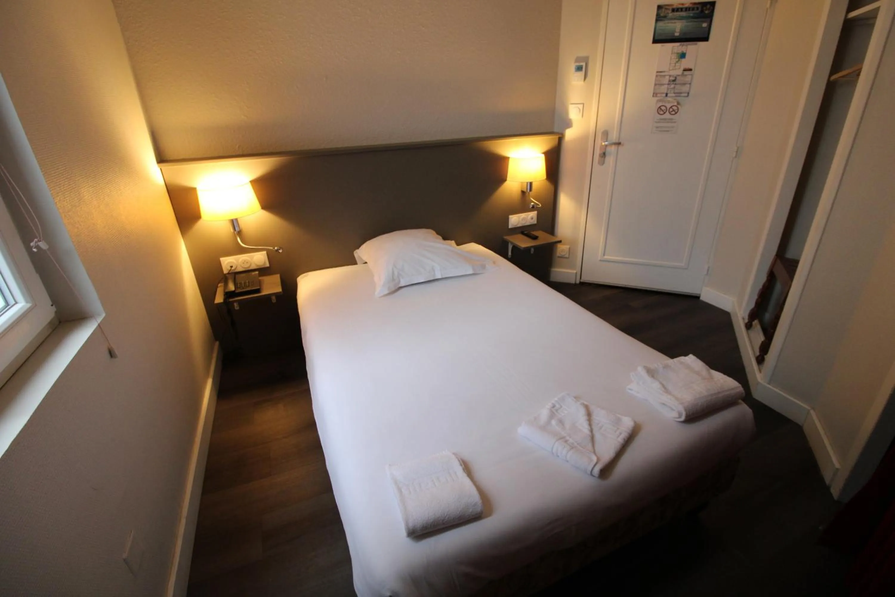 Bedroom in Hôtel Casabianca