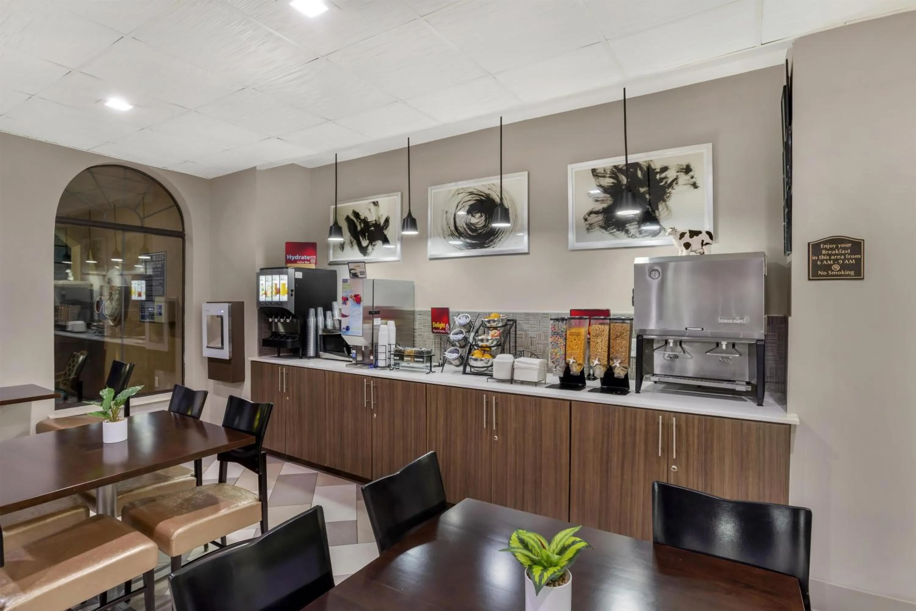 Food and drinks in Best Western Plus Heritage Inn & Suites Houston,Pasadena,Deer Park,Channelview