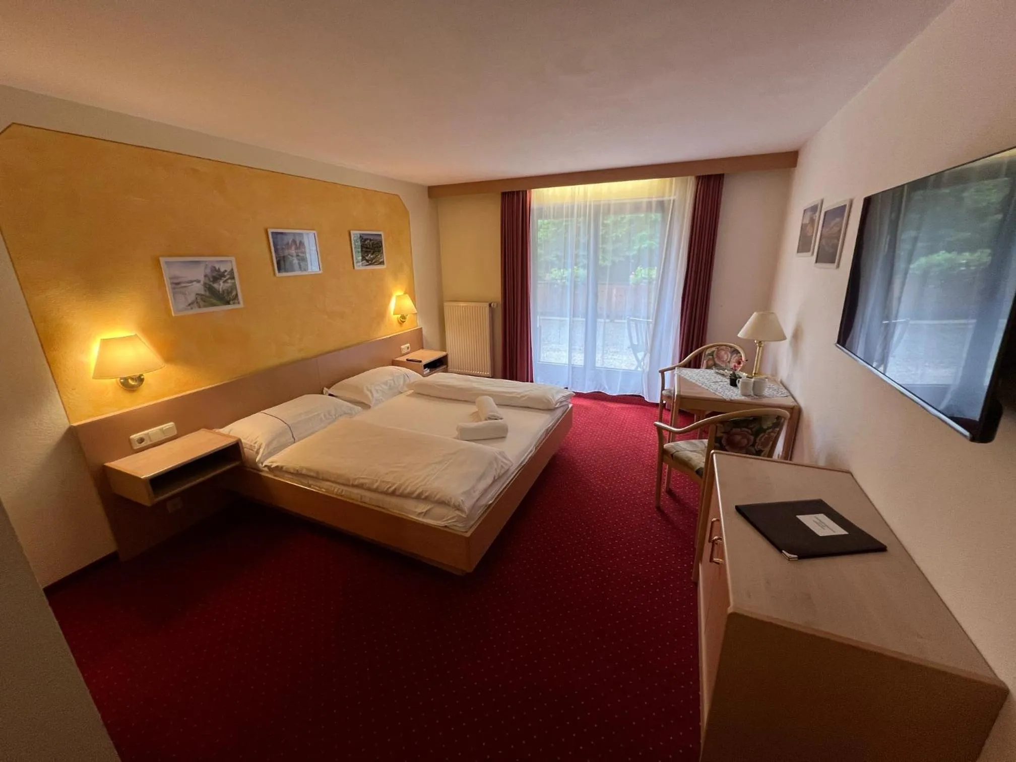 Photo of the whole room, Bed in Hotel Köppeleck