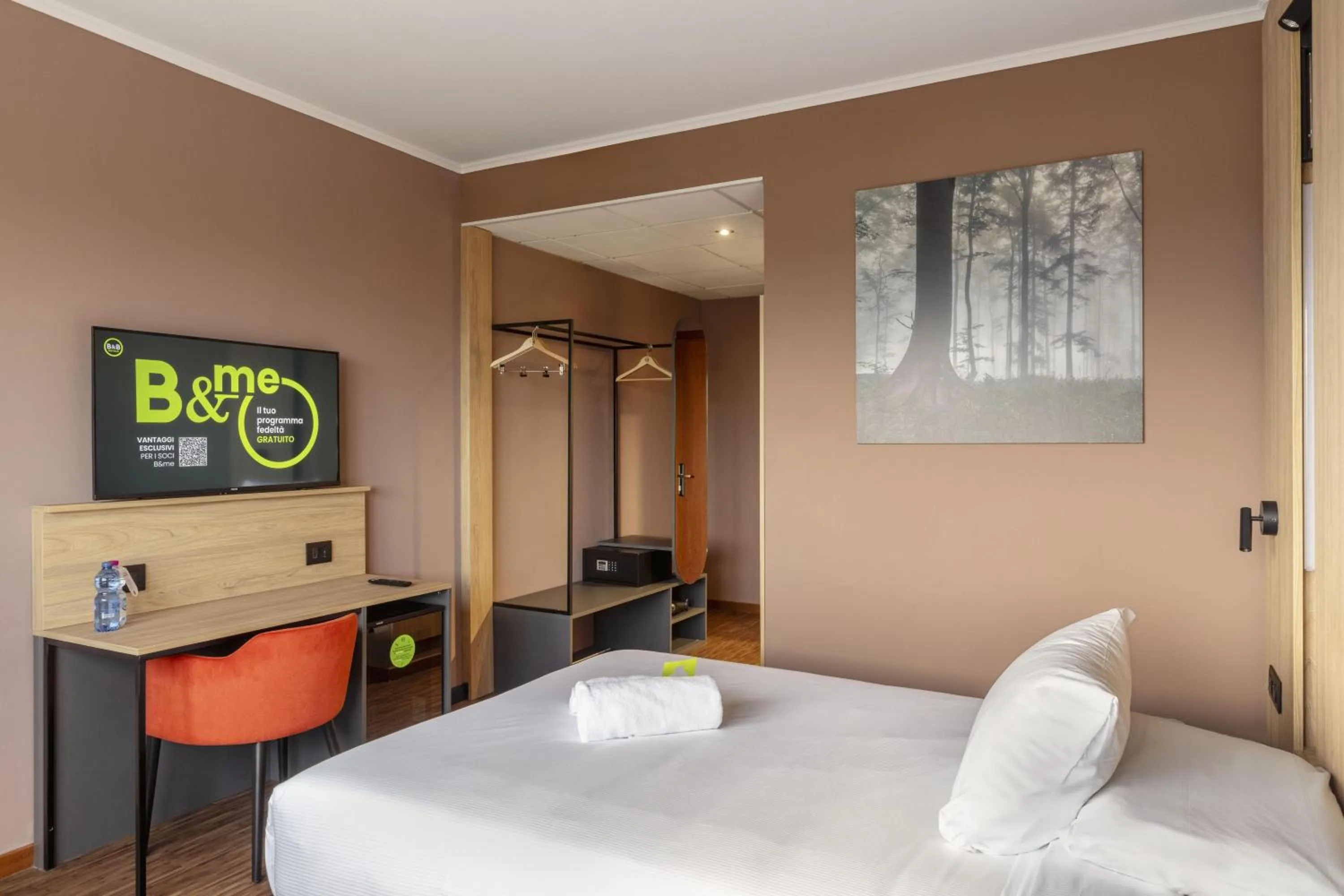 Photo of the whole room, Bed in B&B HOTEL Cuneo Cristal