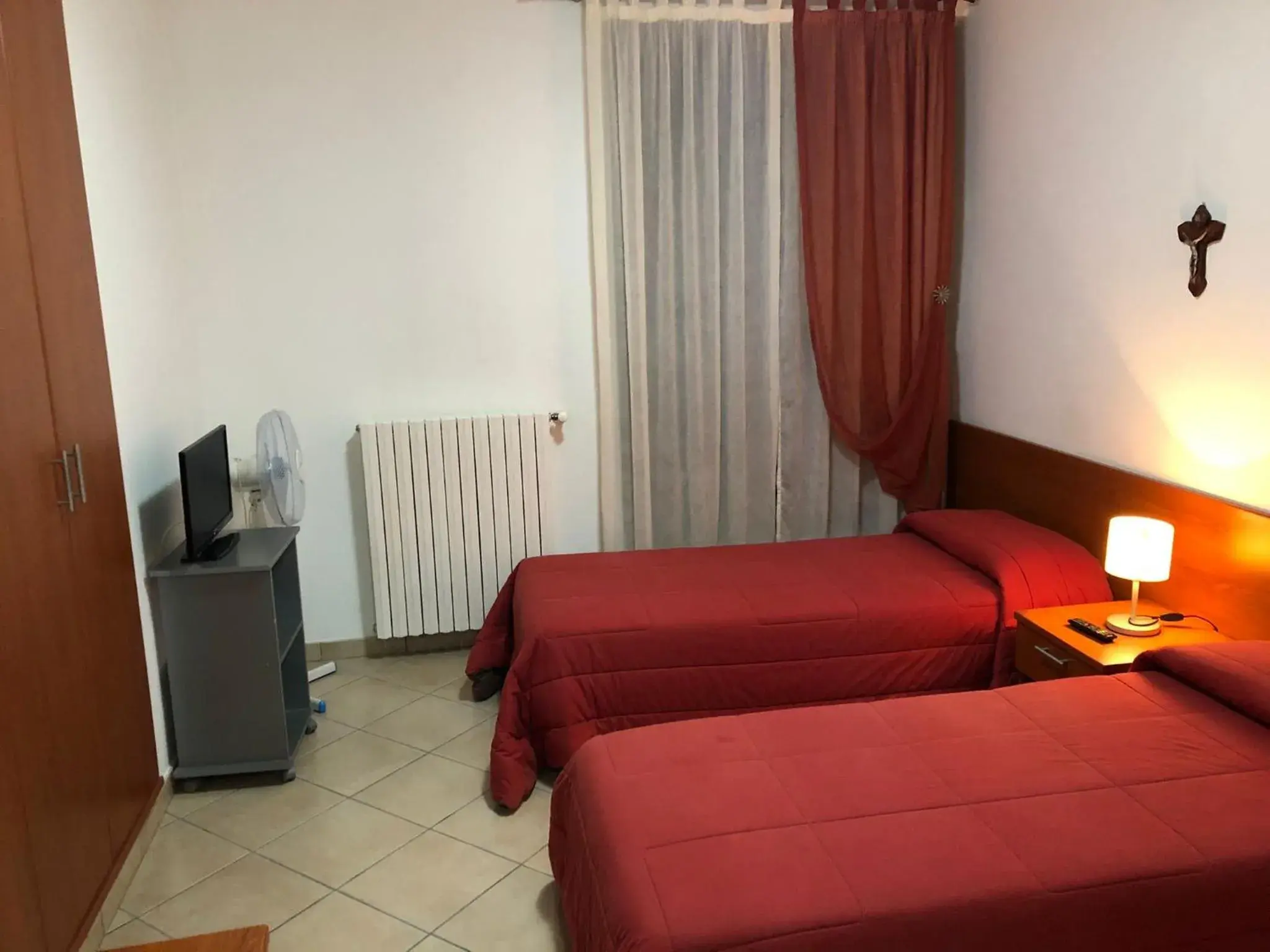 Twin Room with Bathroom in B&B Tarasia Twin Room with Bathroom in B&B Tarasia