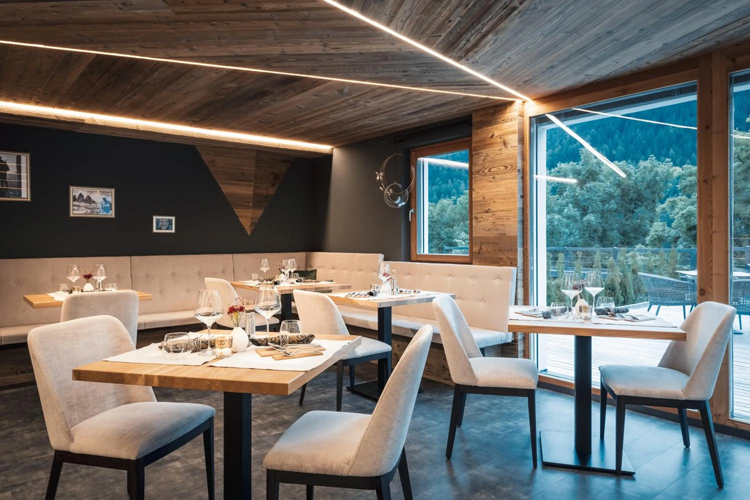 Restaurant/places to eat in Les Dolomites Mountain Lodges