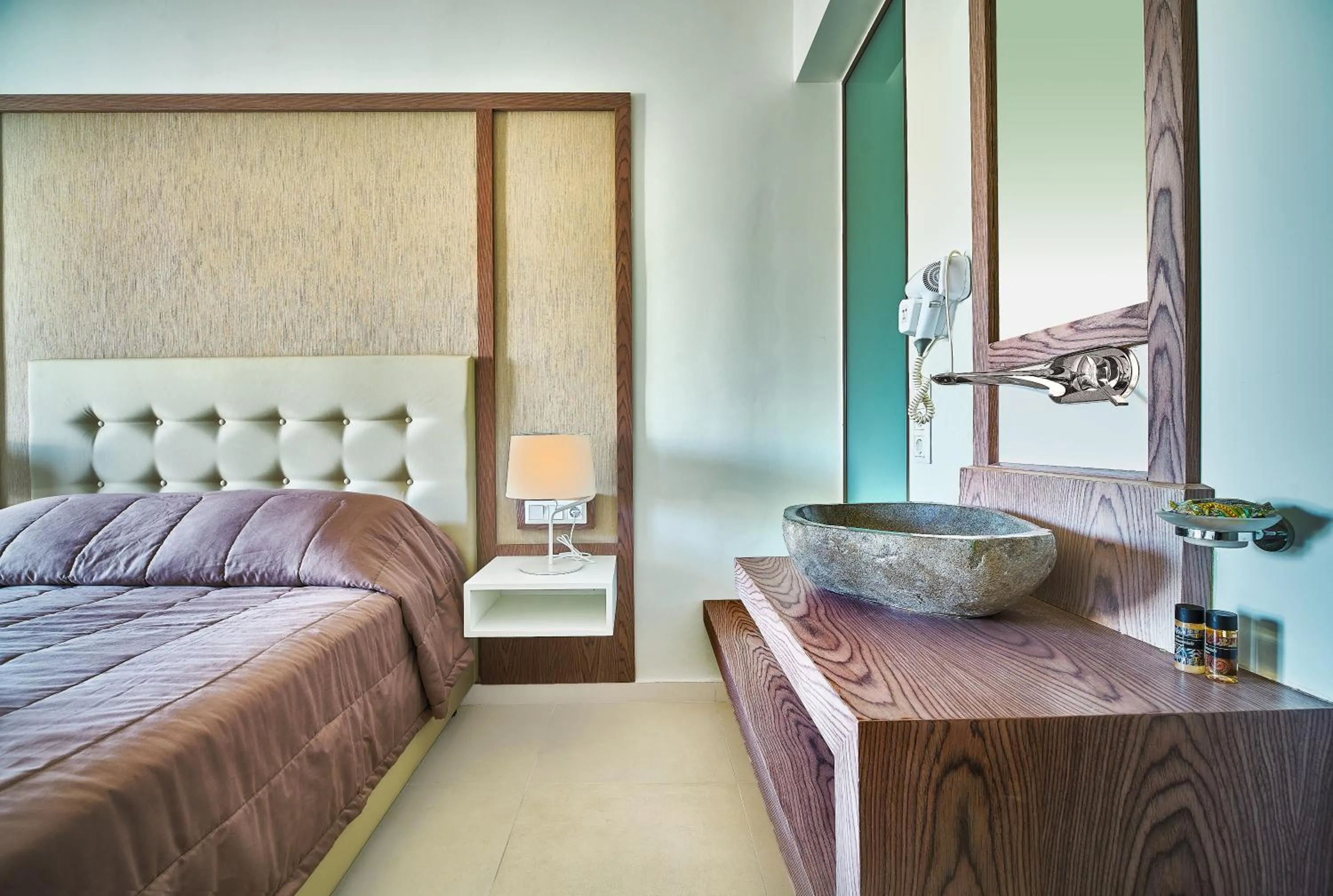 Bedroom, Bed in Eva Bay Hotel On The Beach - Adults Only