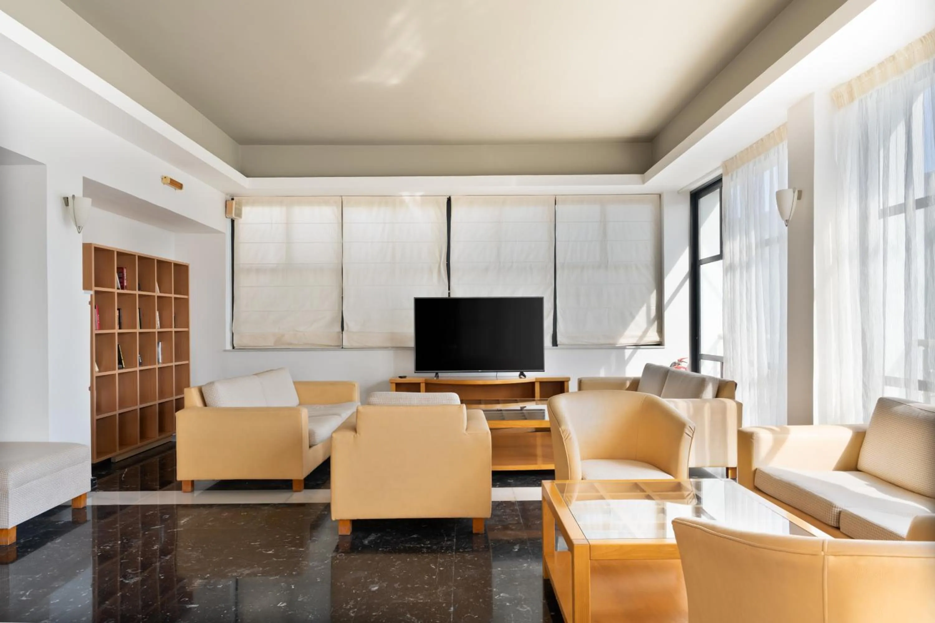 Living room in Eva Bay Hotel On The Beach - Adults Only