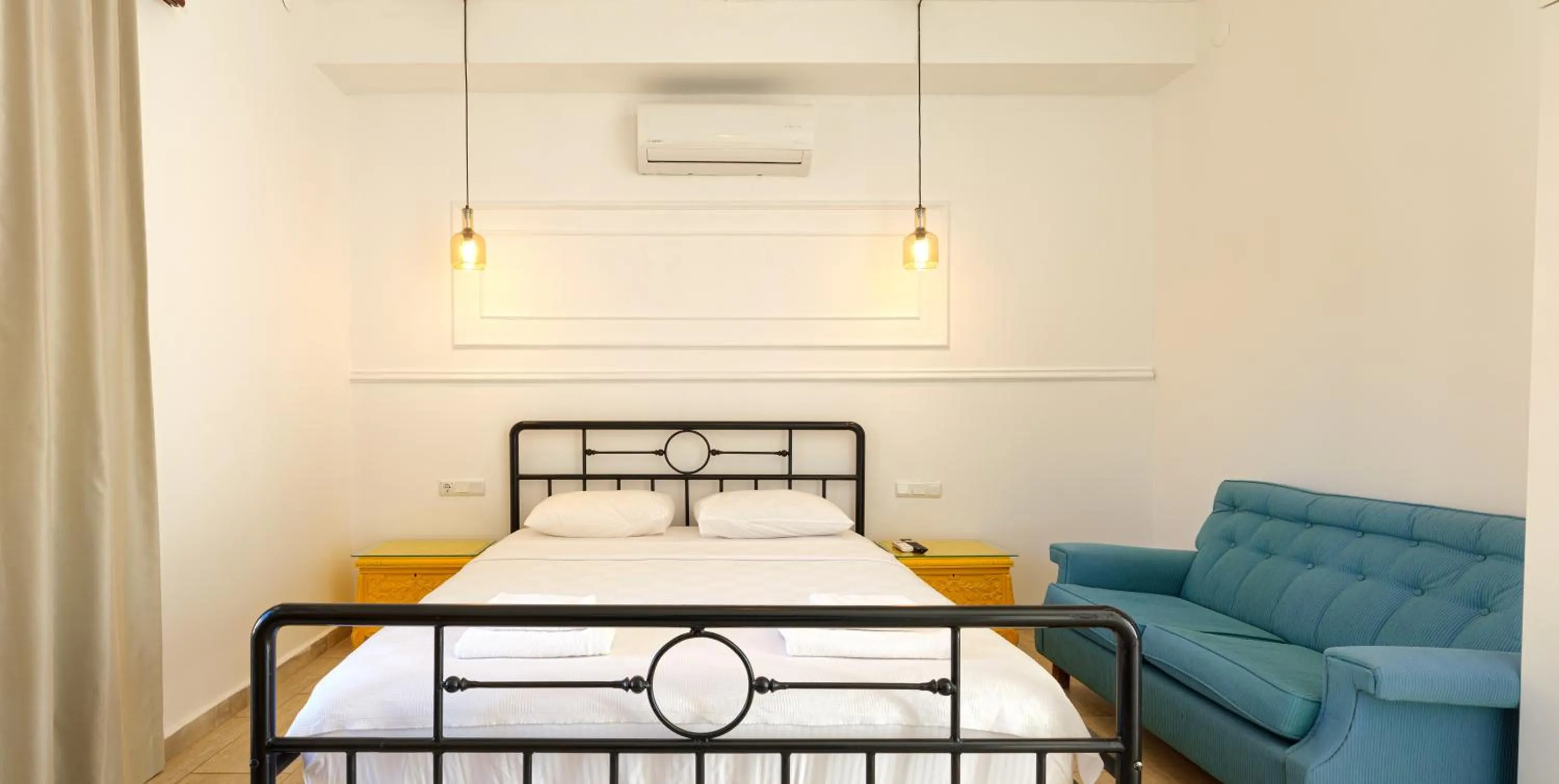 Bed in Sea Garden Kaş Hotel