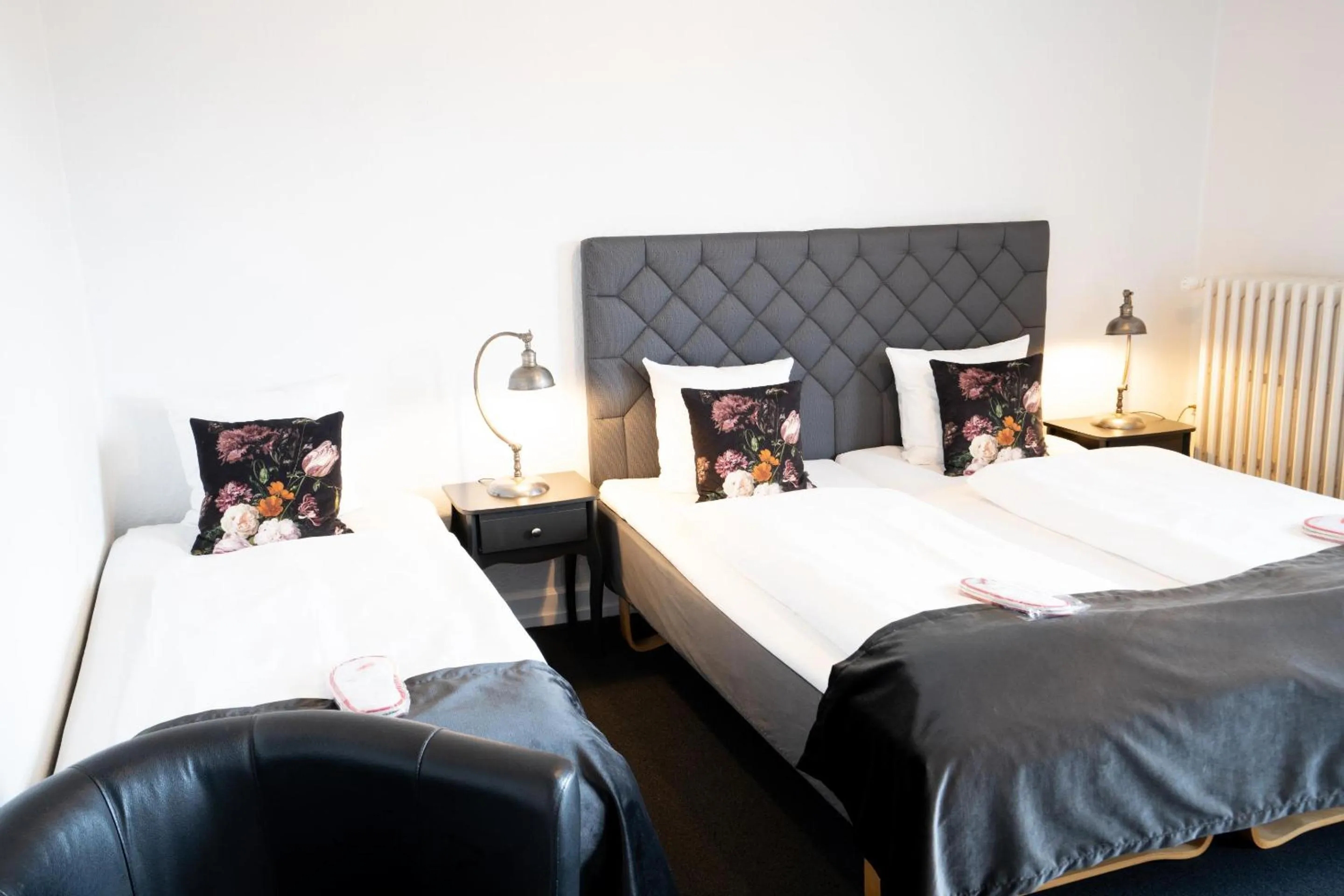 Bed in Hotel Vinhuset