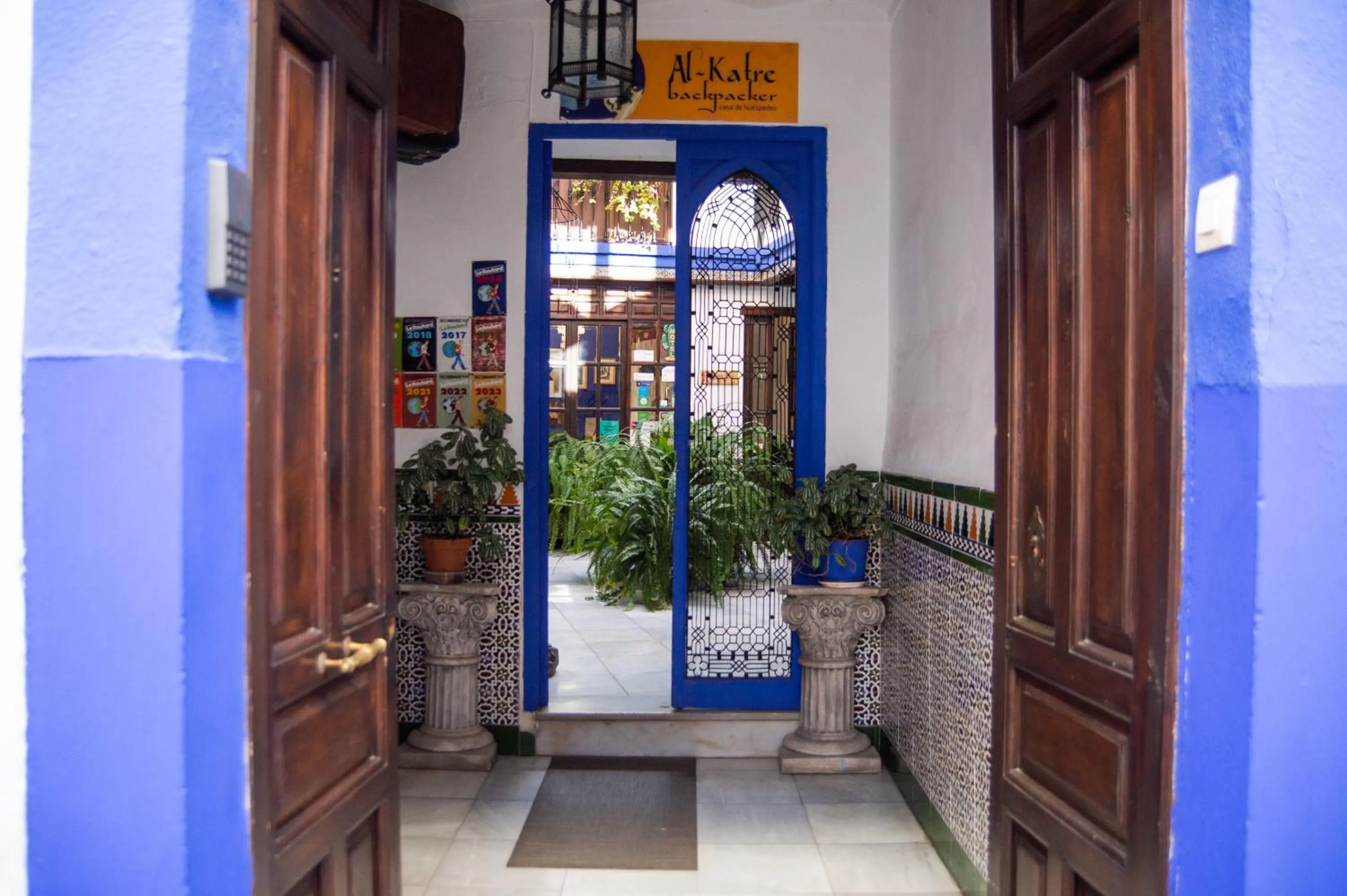 Facade/entrance in Backpacker Al-Katre