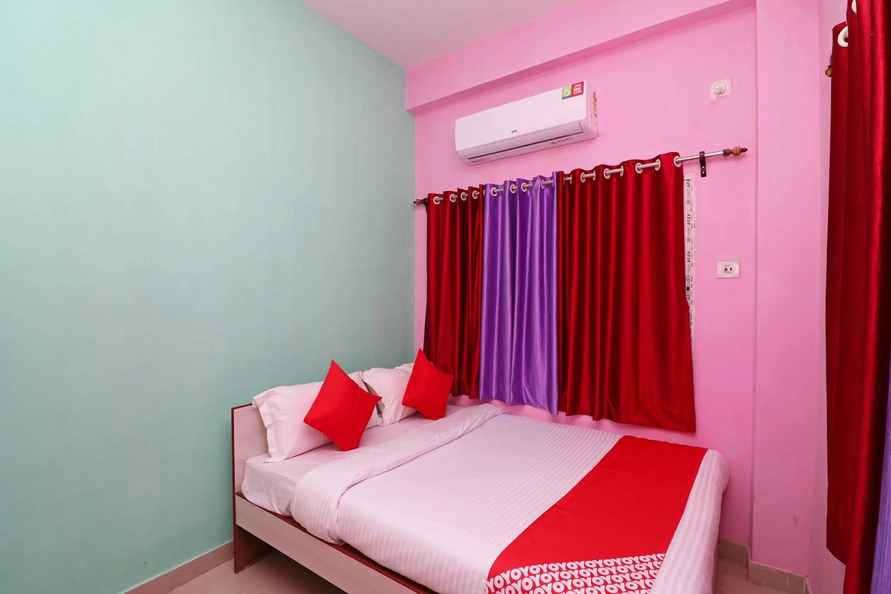 Bedroom, Bed in Super Hotel O Apan Guest House Near Acropolis Mall
