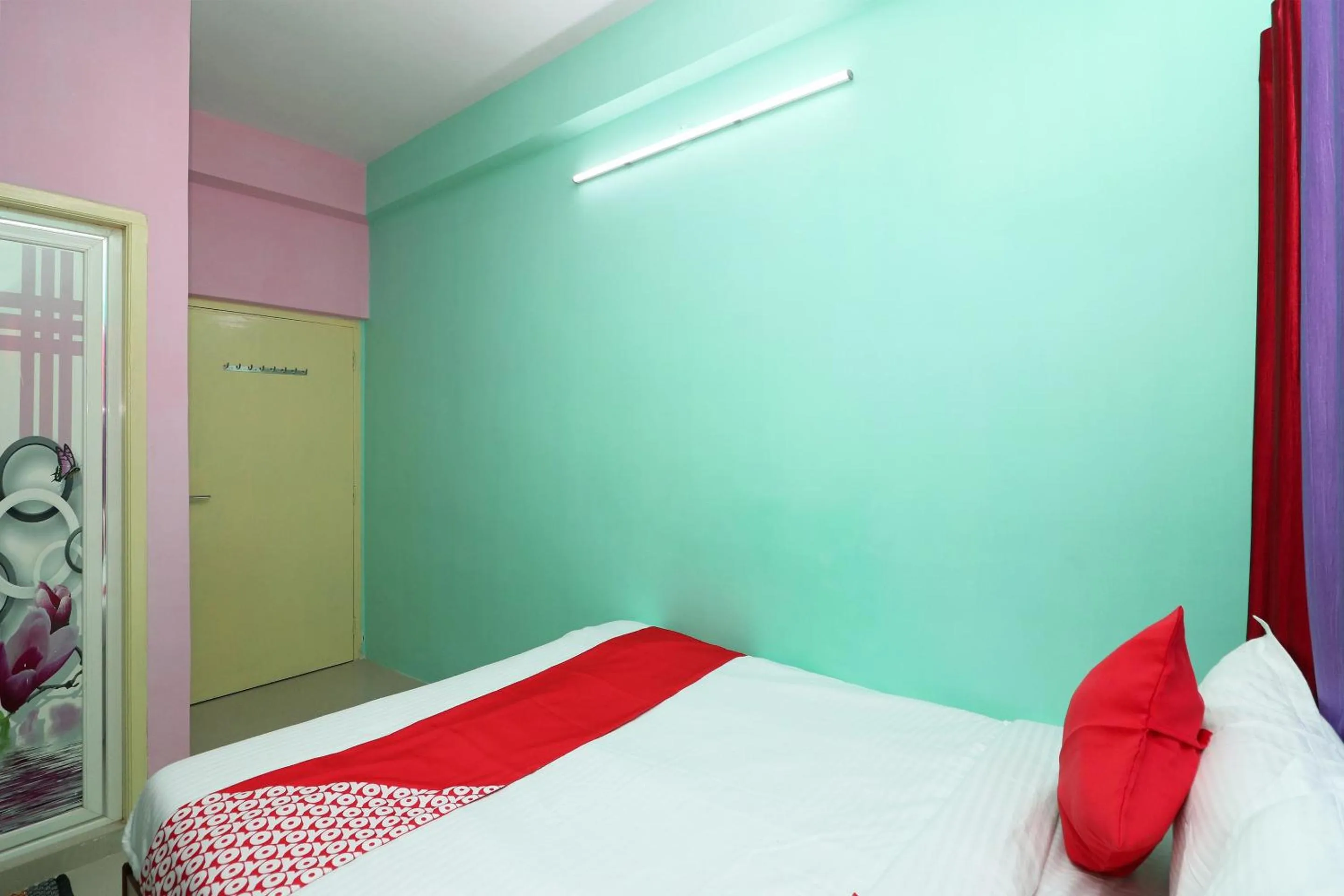 Bedroom, Bed in Super Hotel O Apan Guest House Near Acropolis Mall