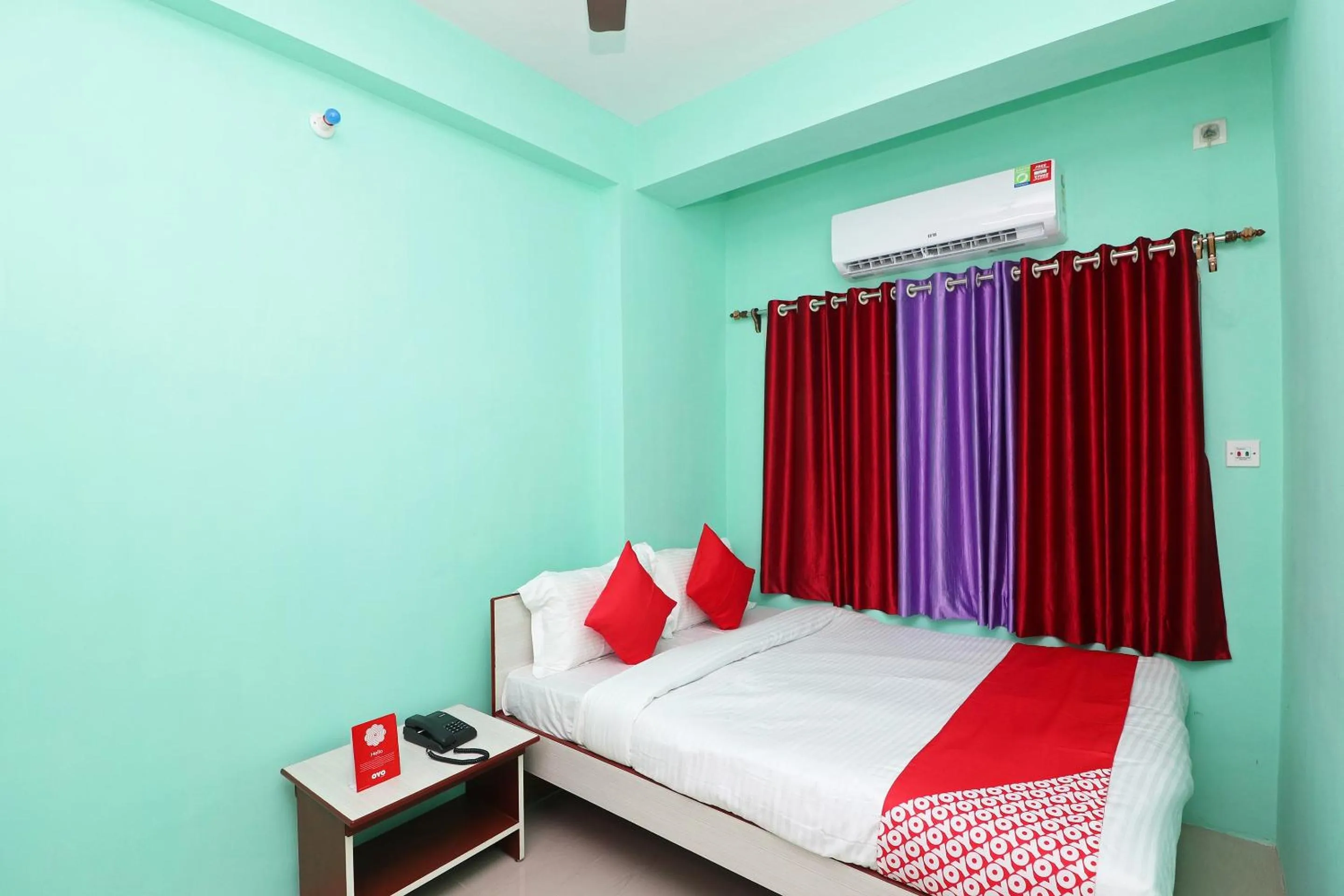 Bedroom, Bed in Hotel O Apan