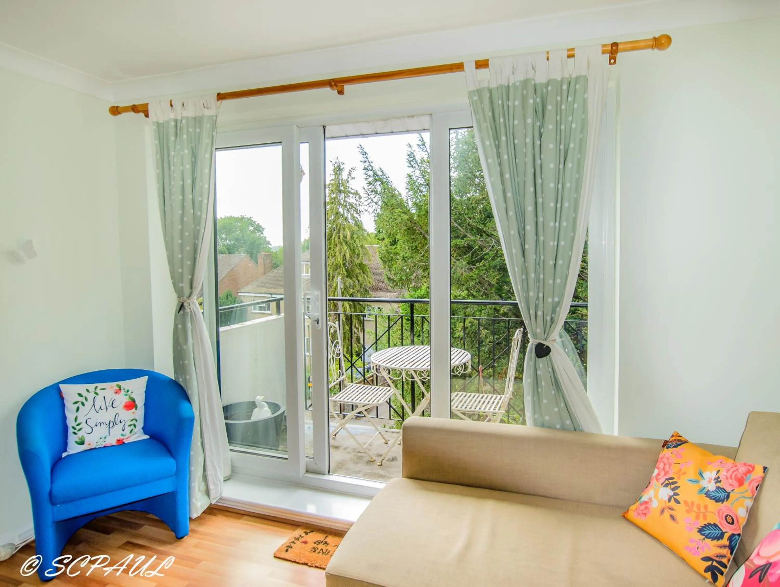 Balcony/Terrace in Apple Perch 2BR Flat - Free Parking