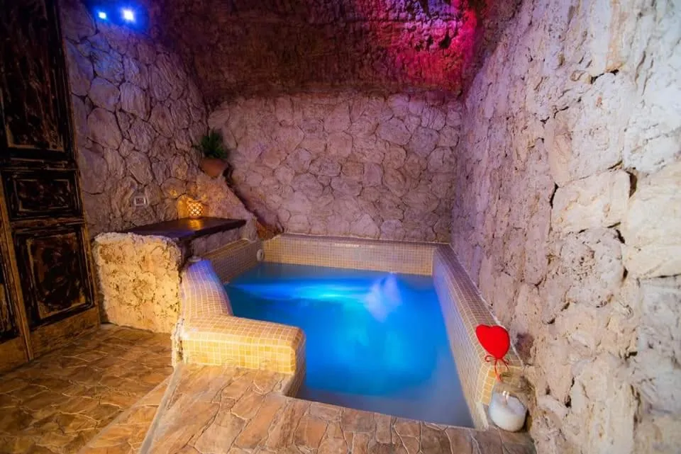 Swimming pool in B&B La Sorgente