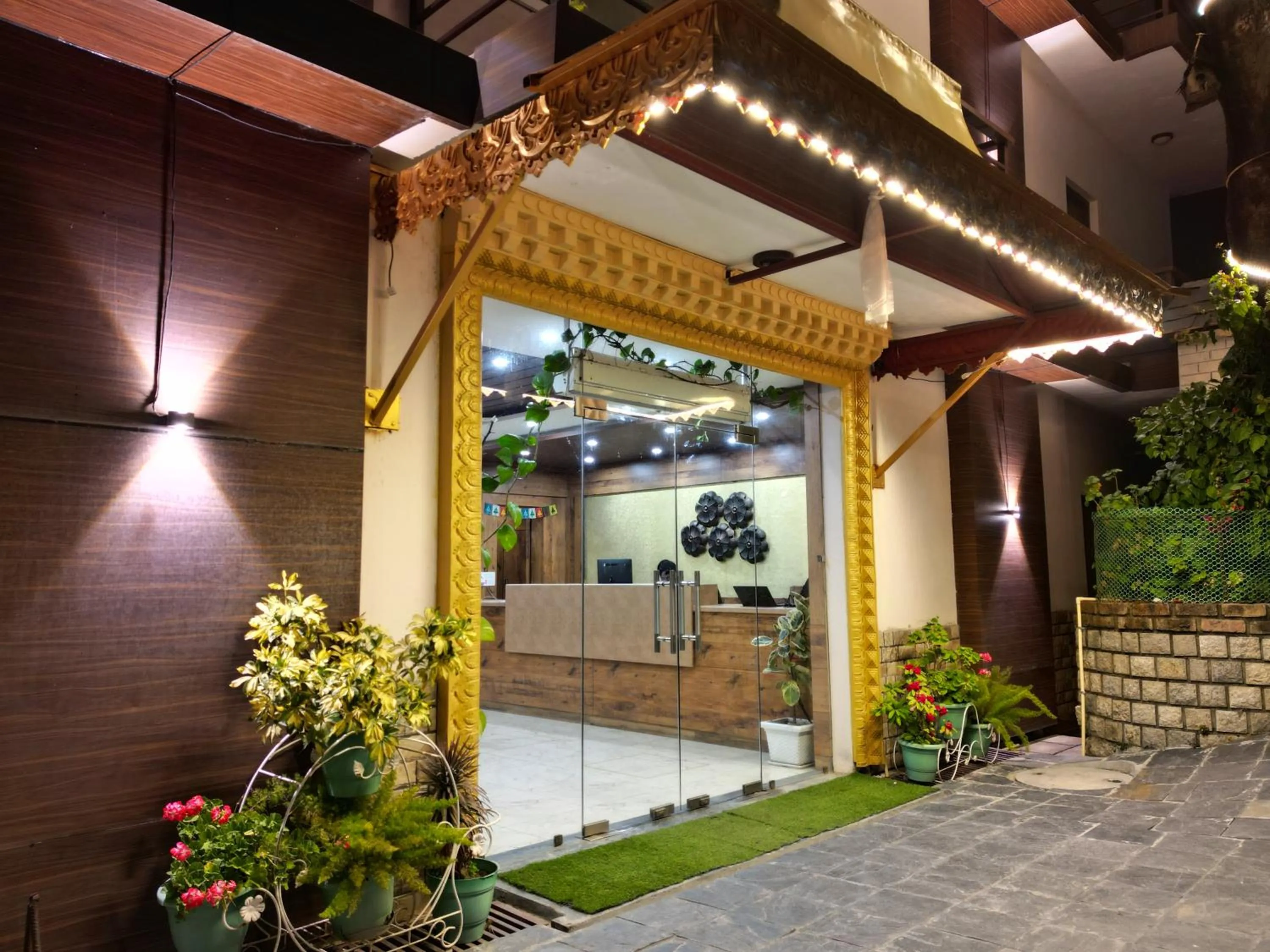 Property building in Hotel Buddha House Himalayan Brothers