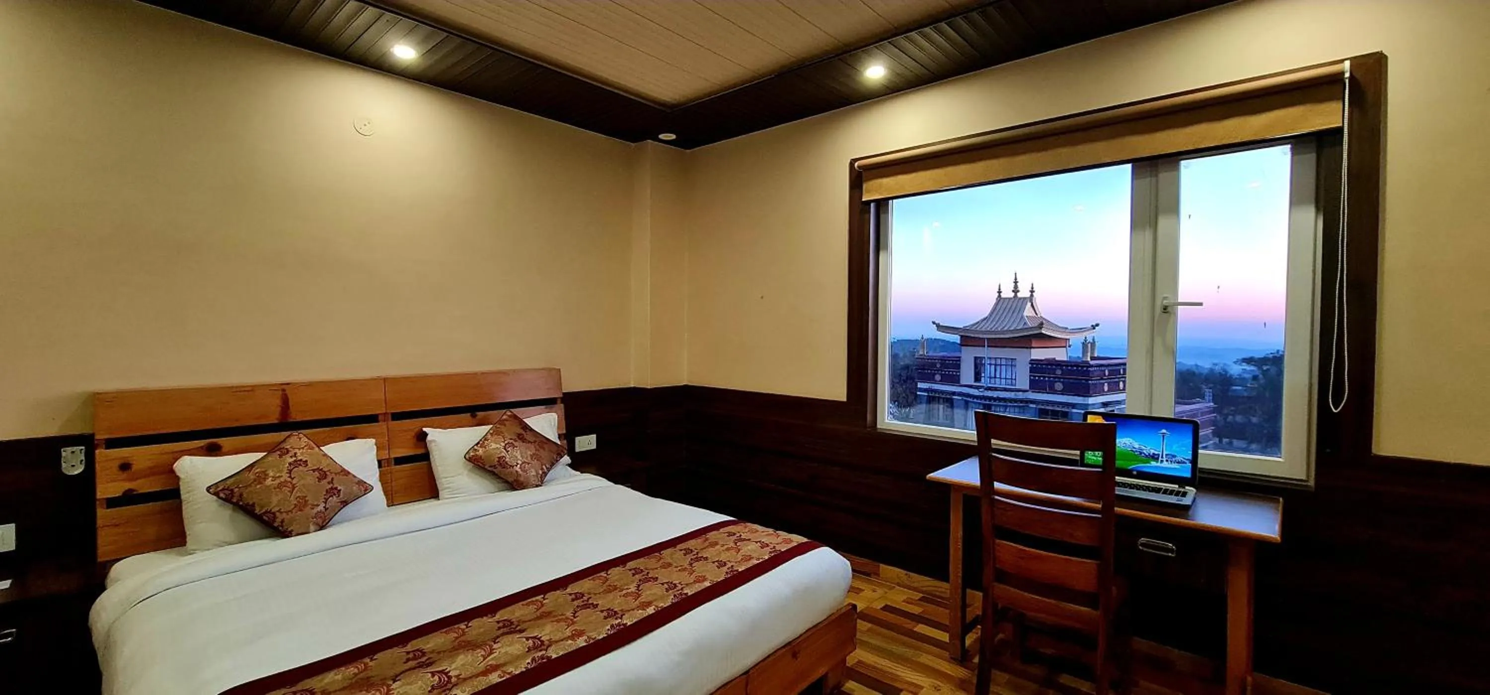 Photo of the whole room, Bed in Hotel Buddha House Himalayan Brothers