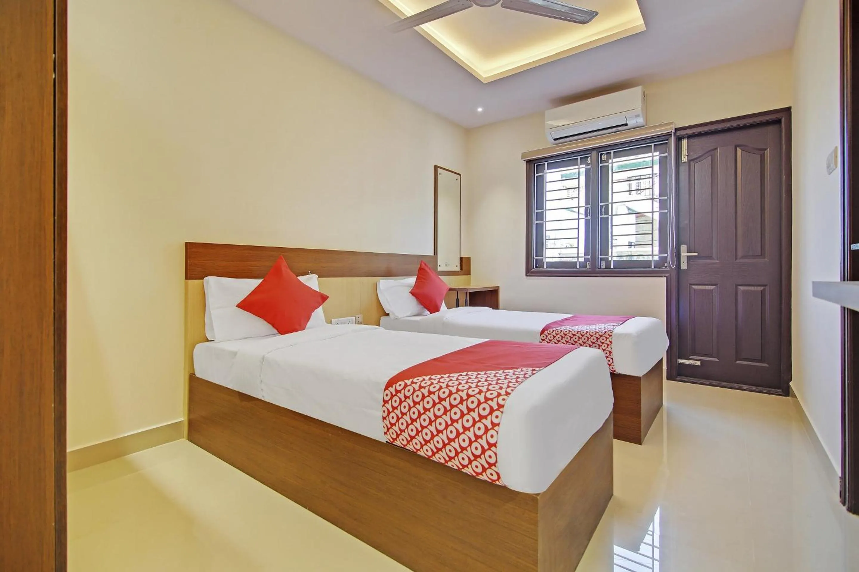 Bedroom in Super Collection O Withinn Hotel