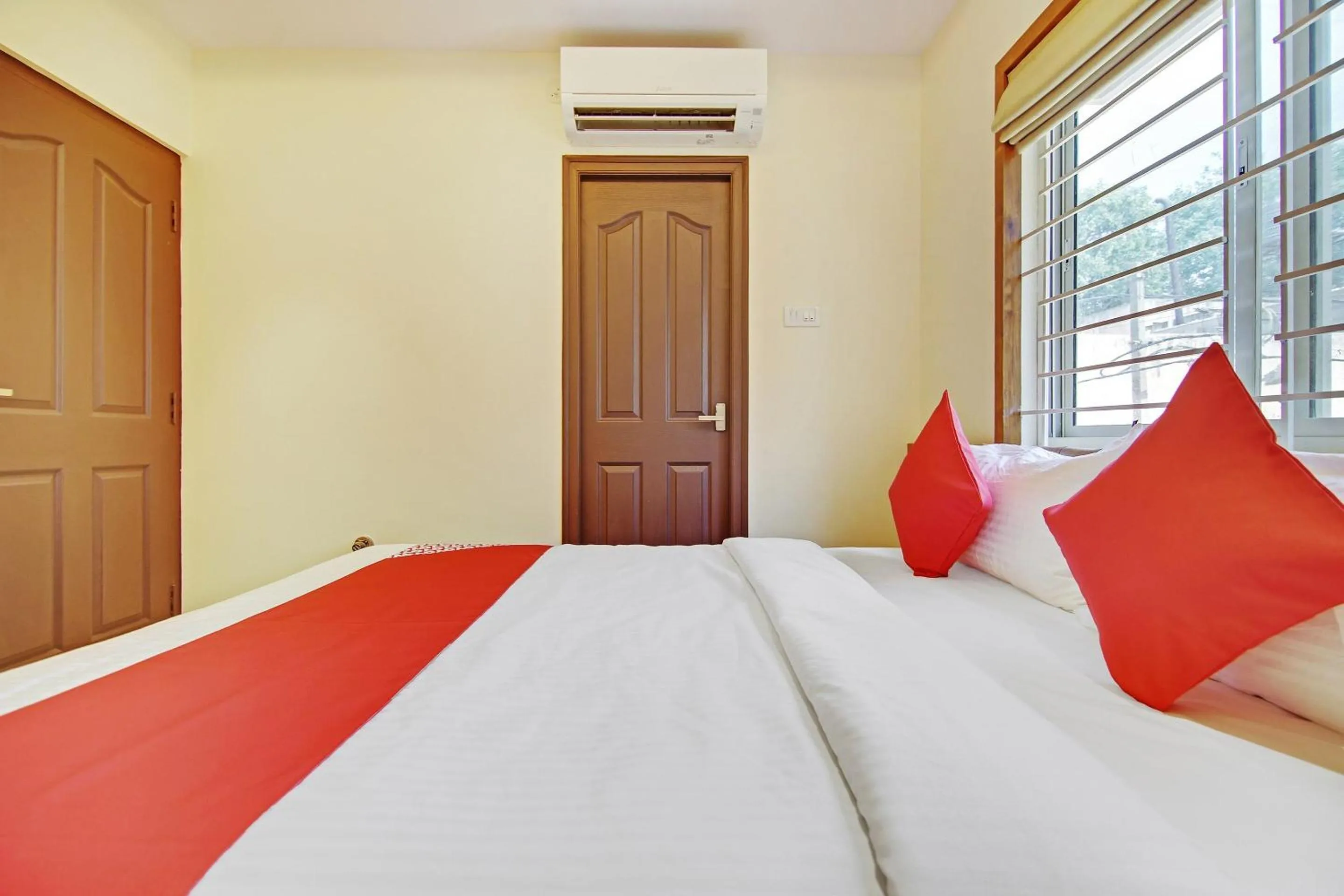 Bedroom in Super Collection O Withinn Hotel