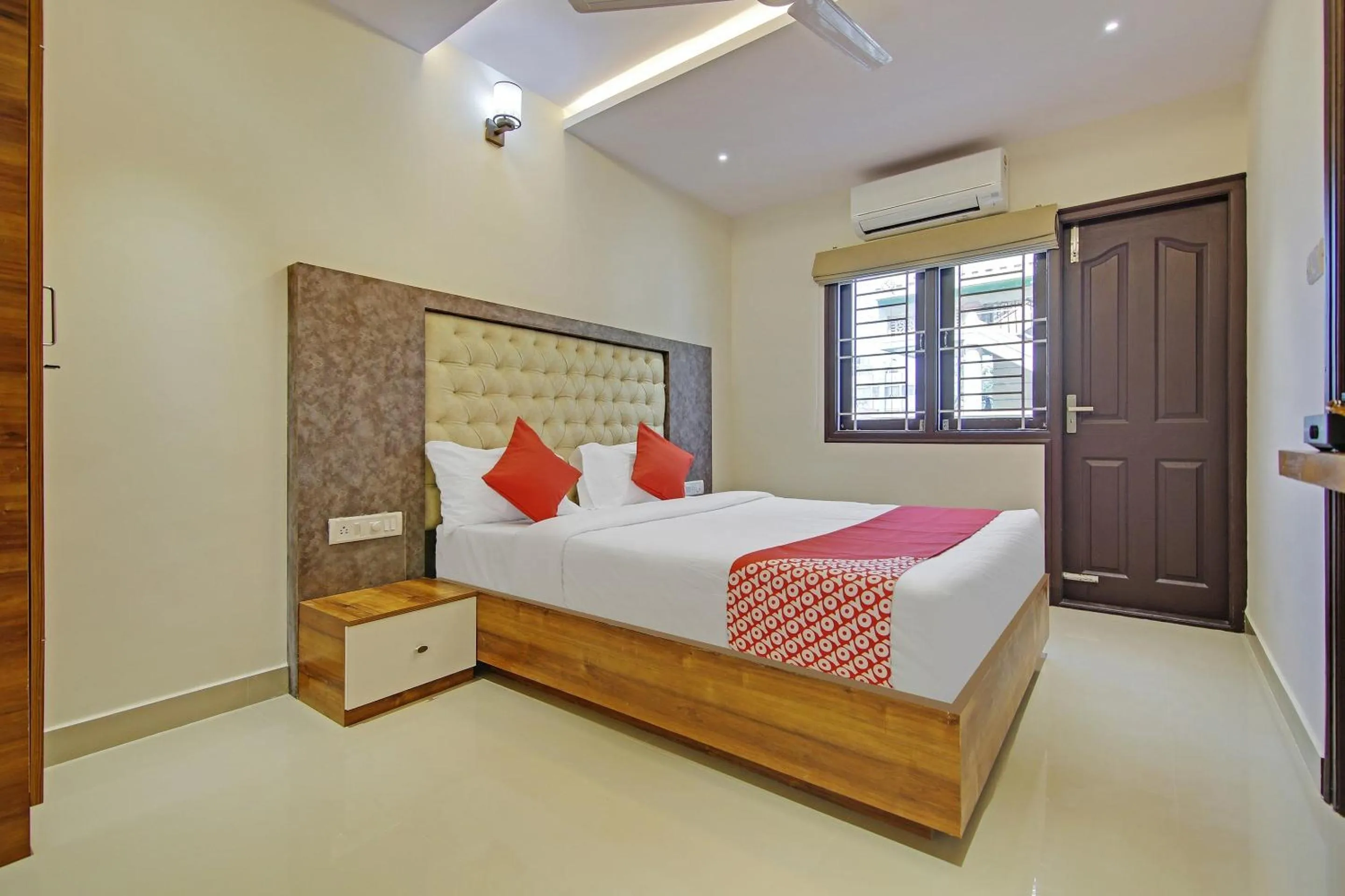 Bedroom in Super Collection O Withinn Hotel