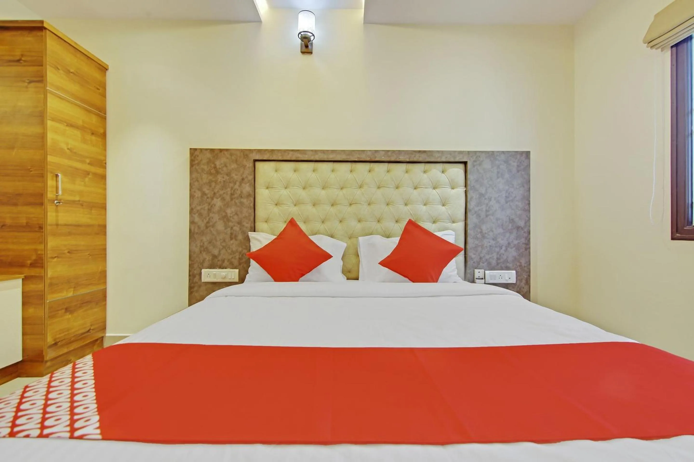 Bedroom in Super Collection O Withinn Hotel