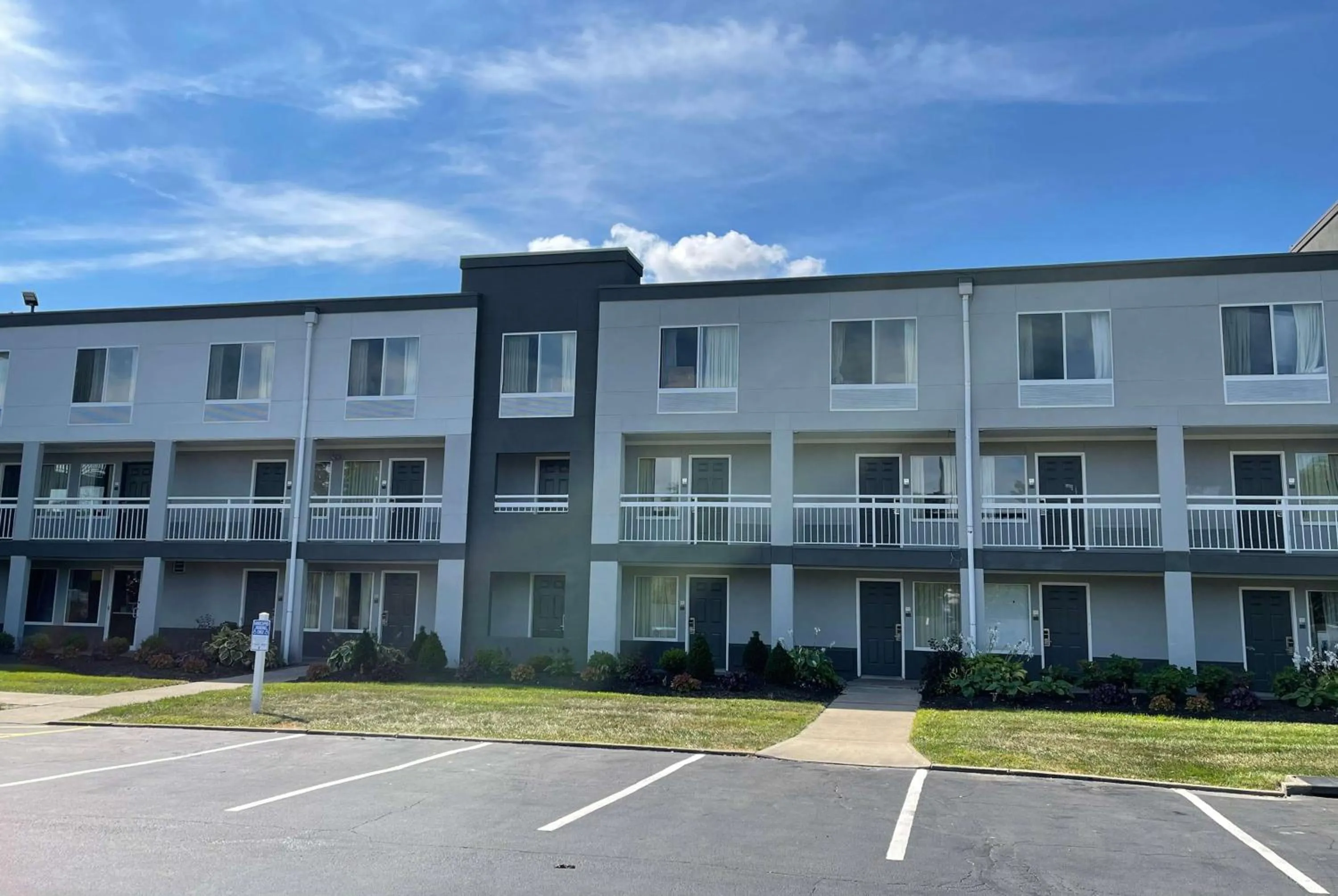 Wingate by Wyndham Dayton North