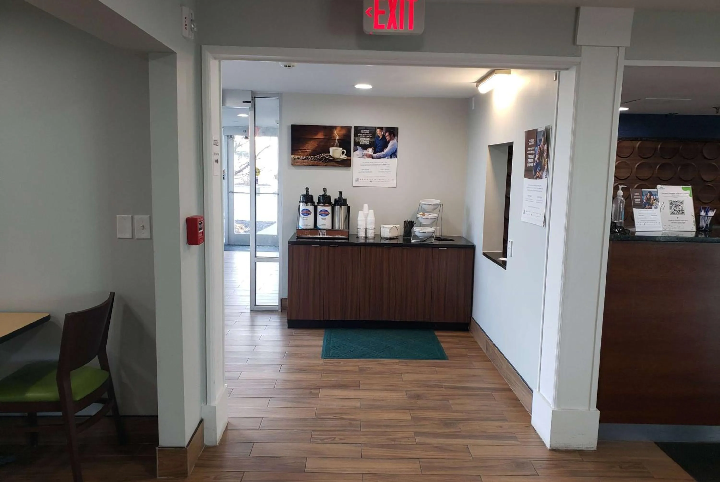 Lobby or reception in Wingate by Wyndham Dayton North