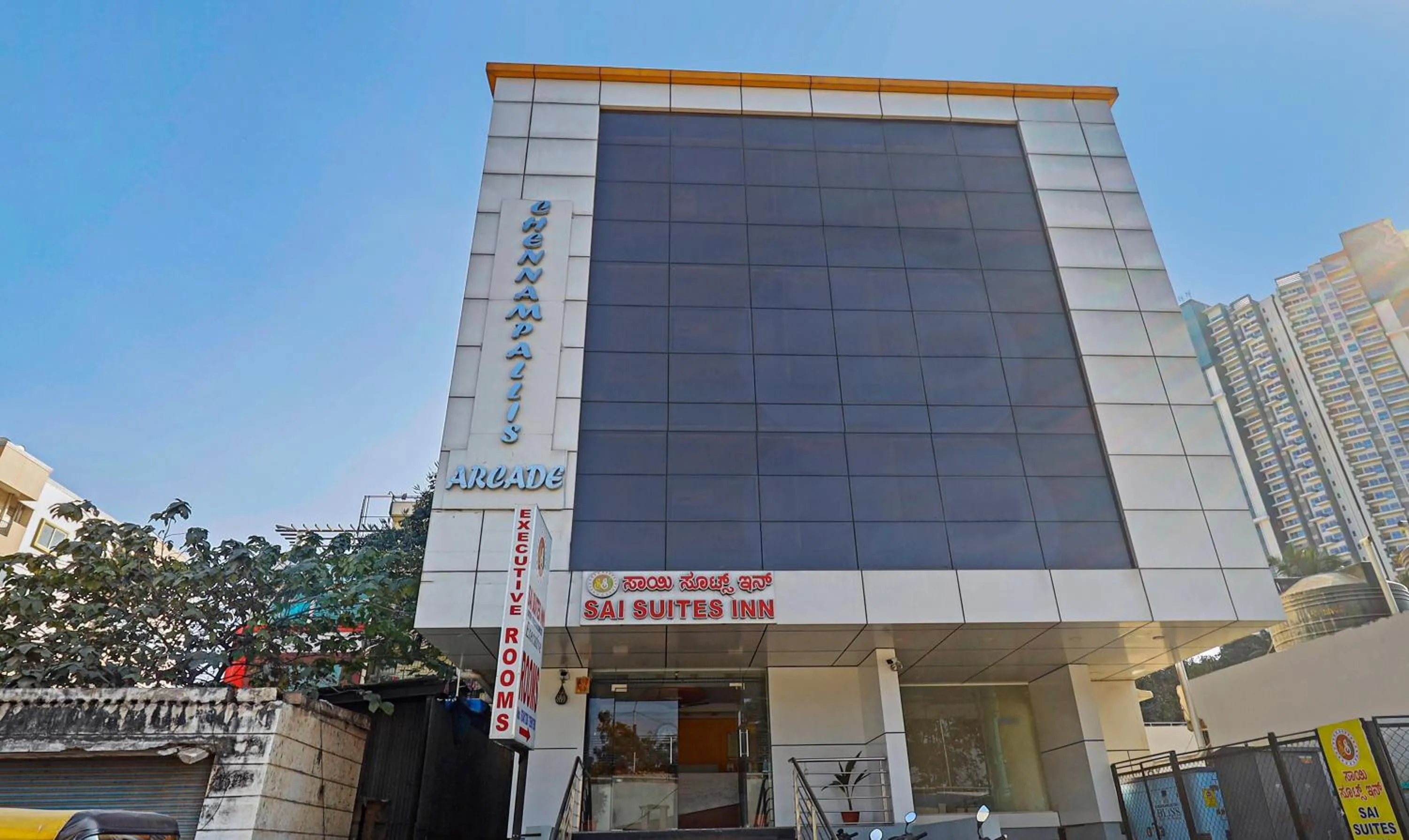 Facade/entrance in Treebo Sai Suites Inn Nagavara