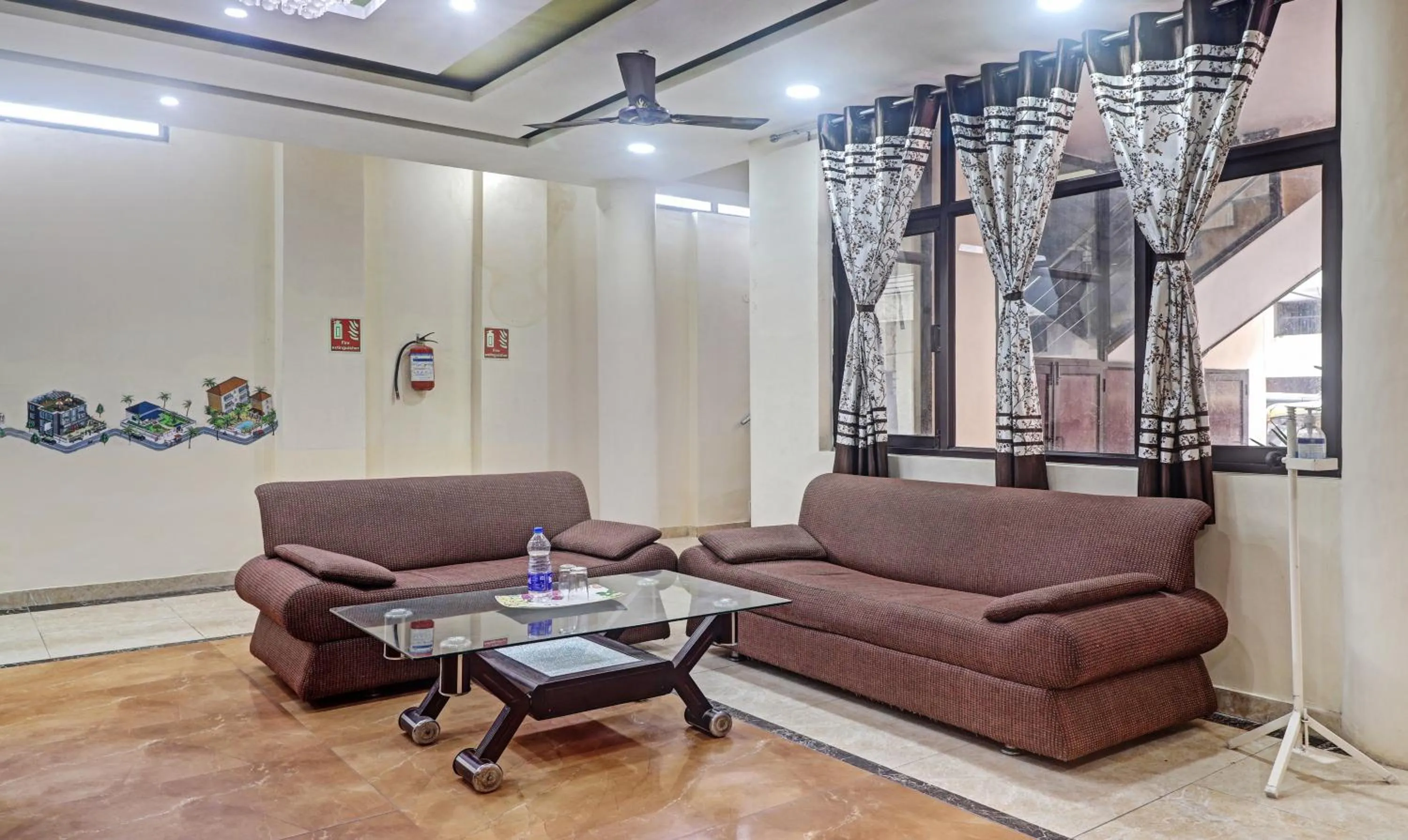 Seating area in Hotel Albie Stay Inn