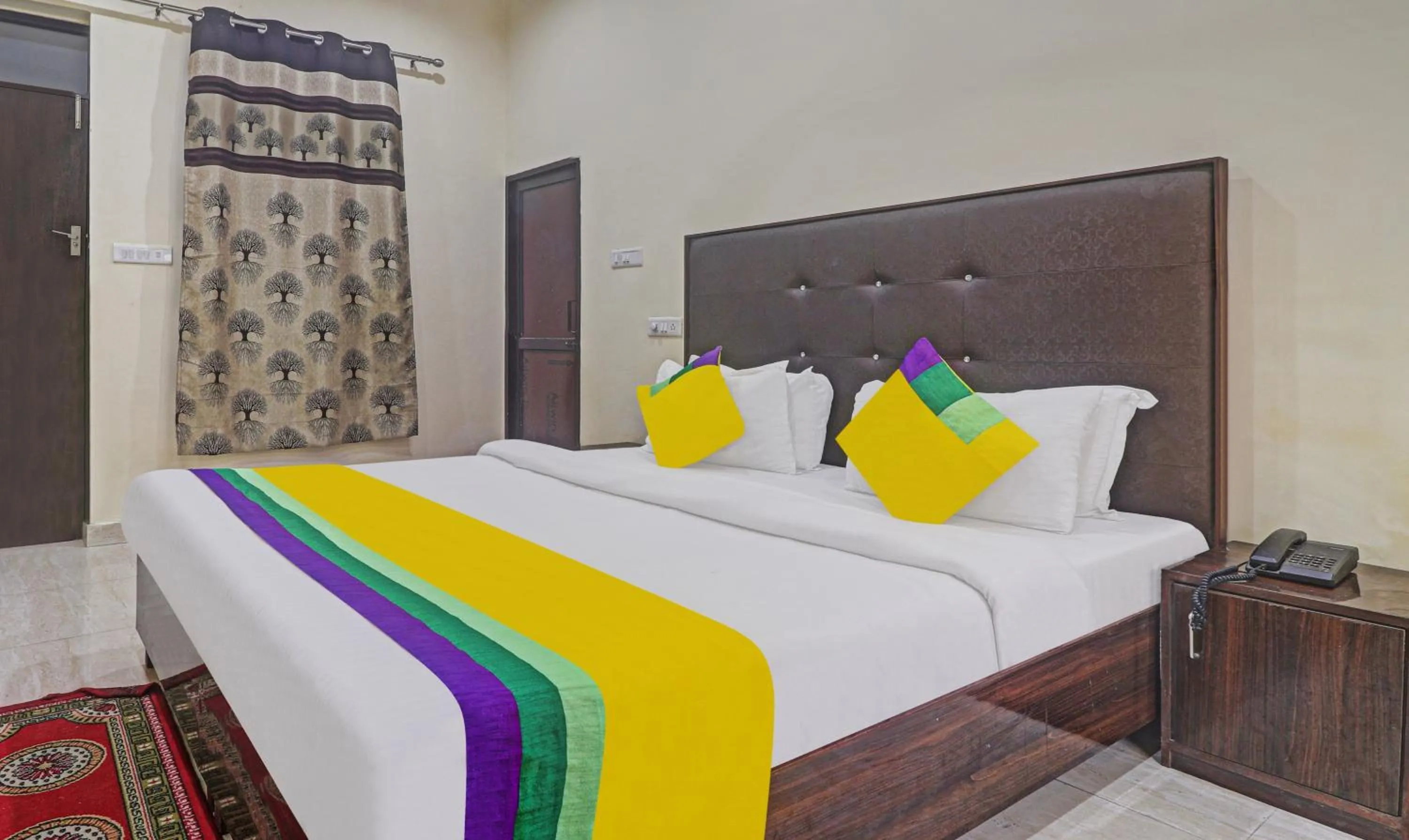 Bed in Hotel Albie Stay Inn