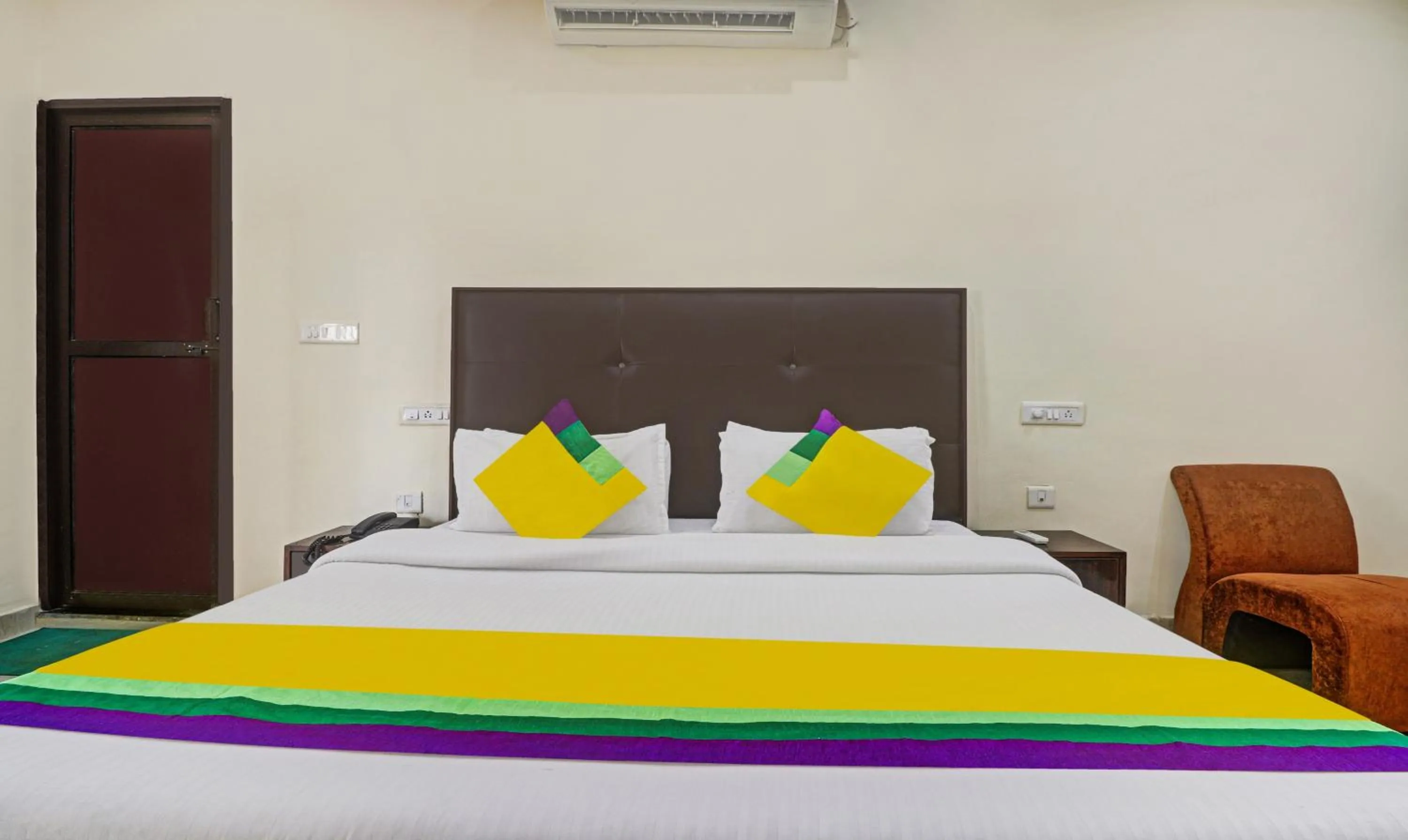 Bedroom, Bed in Hotel Albie Stay Inn