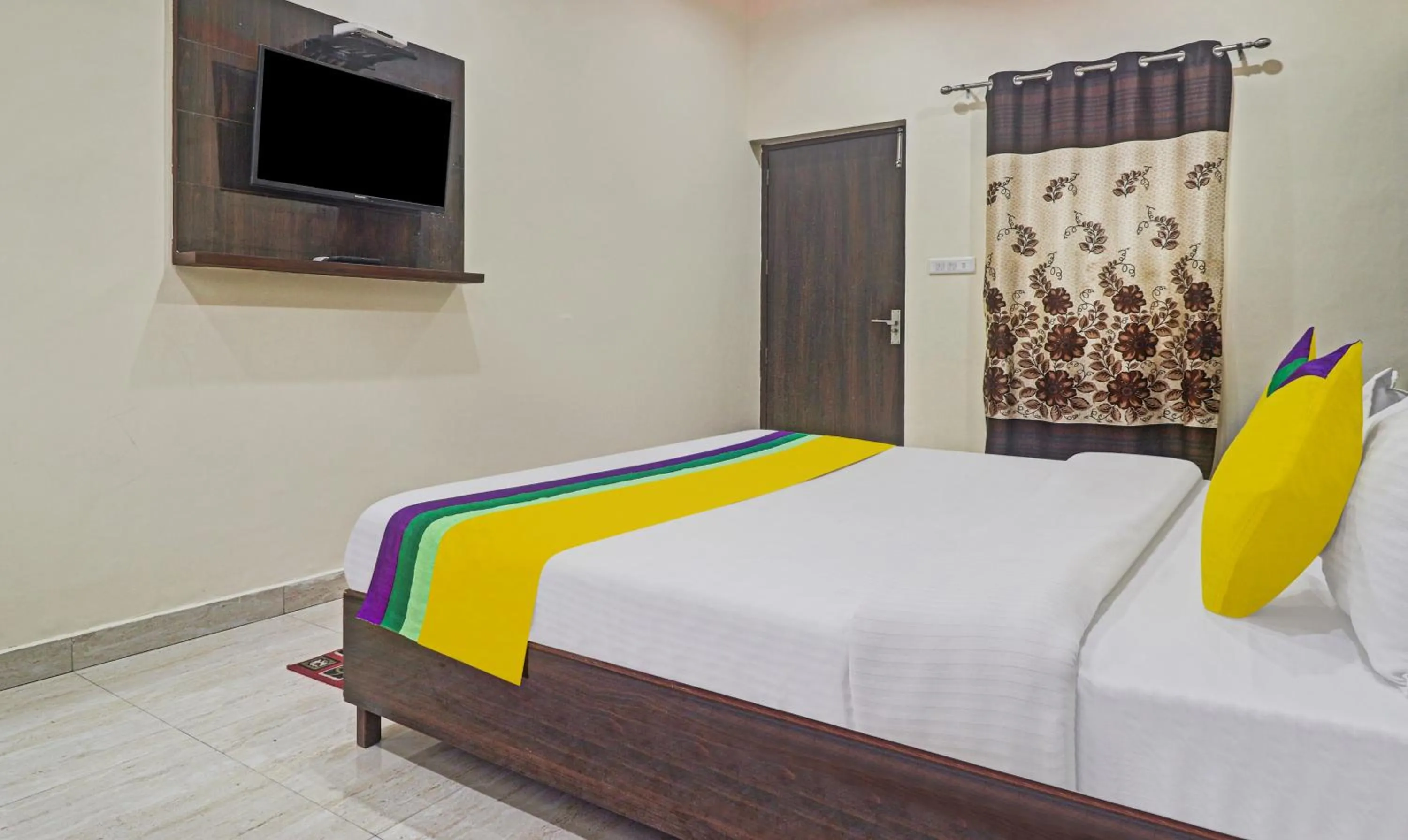 Bedroom, Bed in Hotel Albie Stay Inn