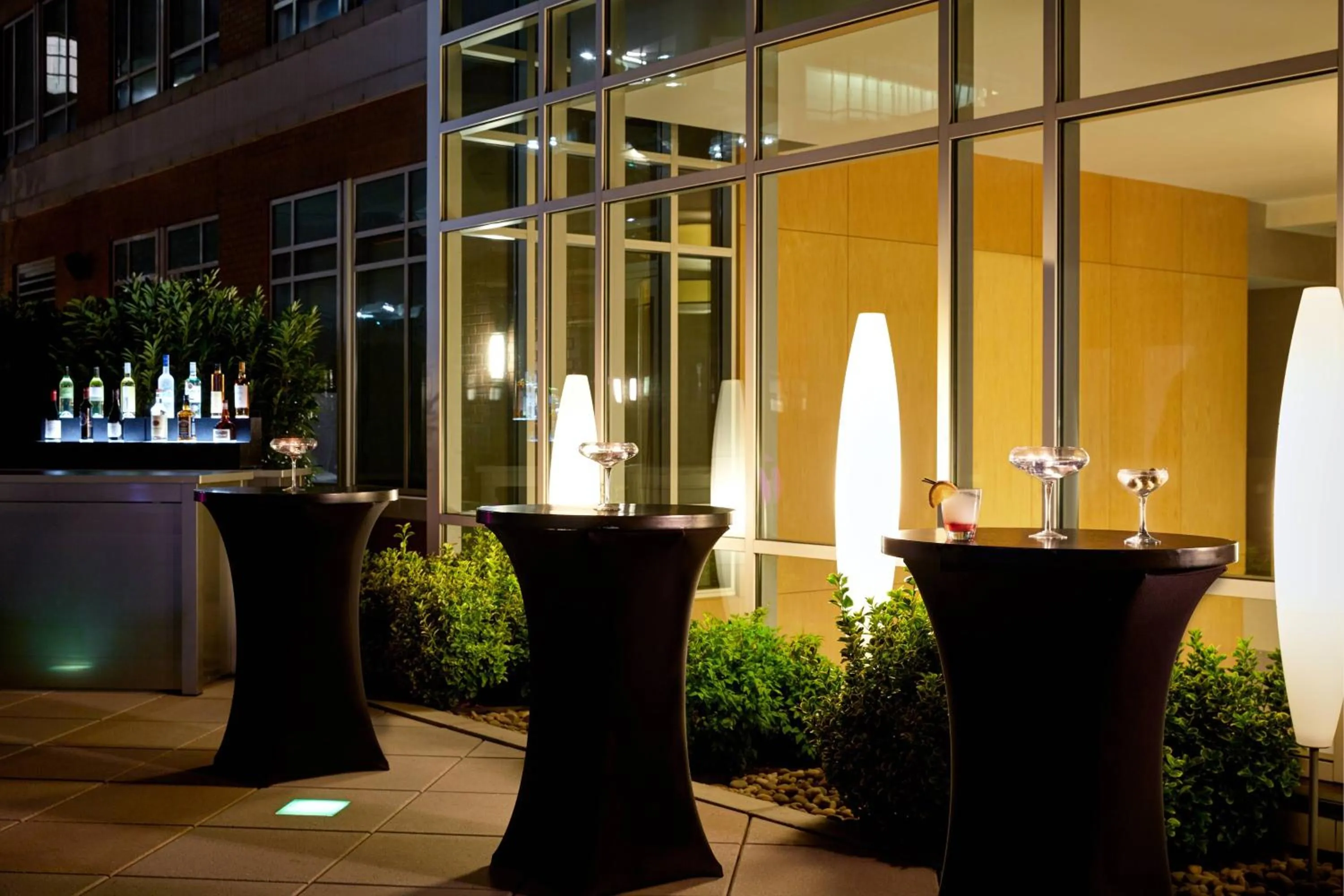 Lounge or bar in AC Hotel National Harbor Washington, DC Area