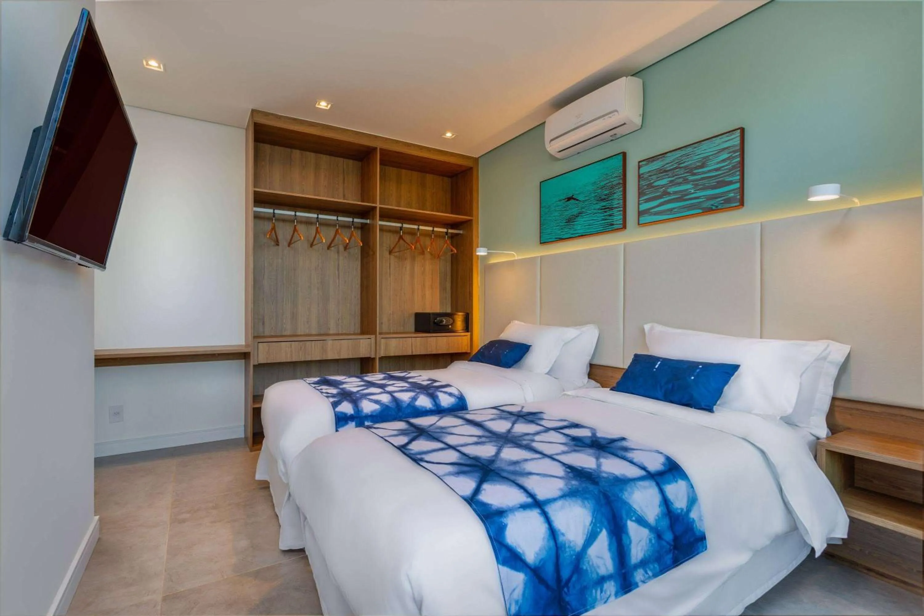 Photo of the whole room, Bed in Casa Di Sirena Ilhabela