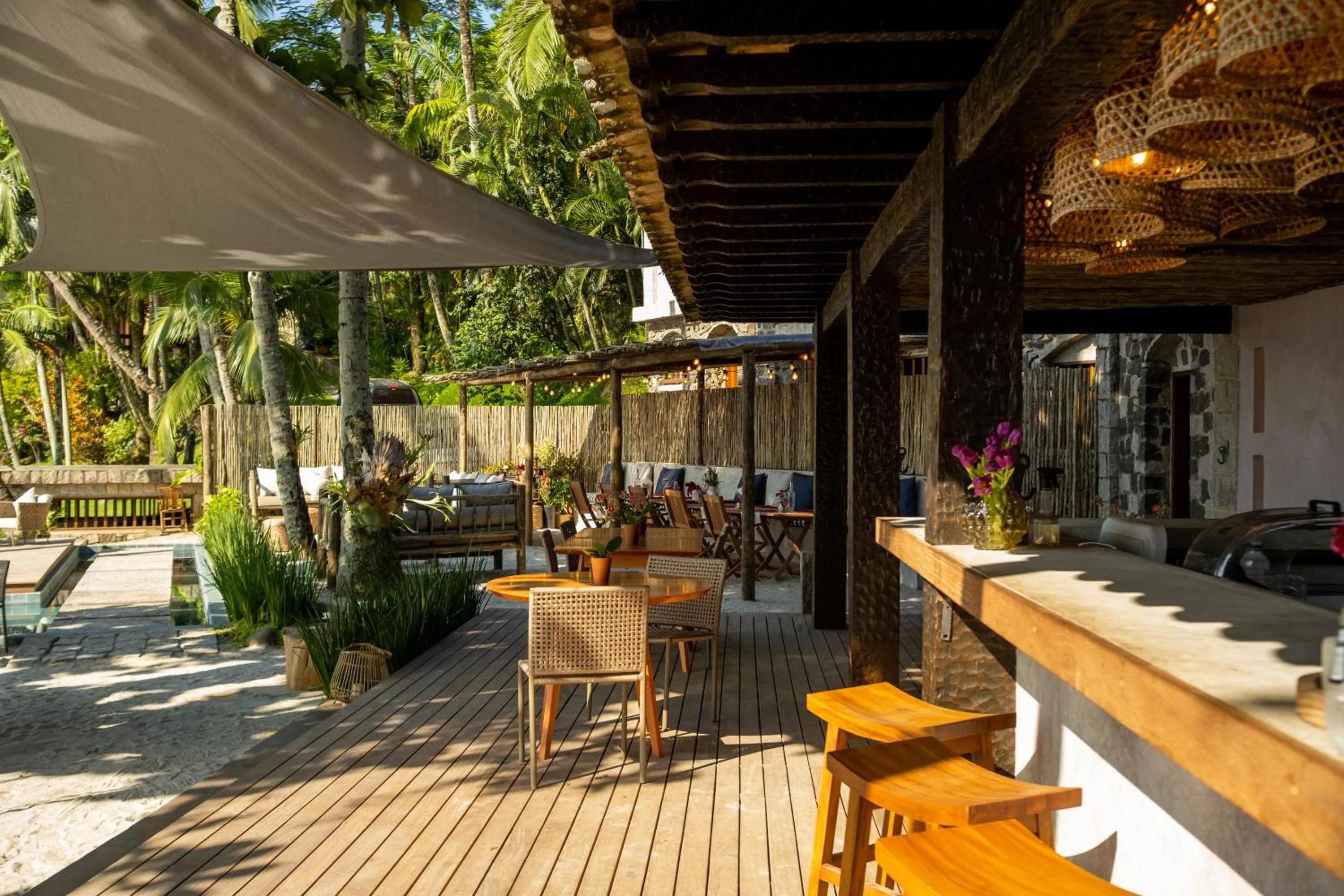 Restaurant/places to eat in Casa Di Sirena Ilhabela