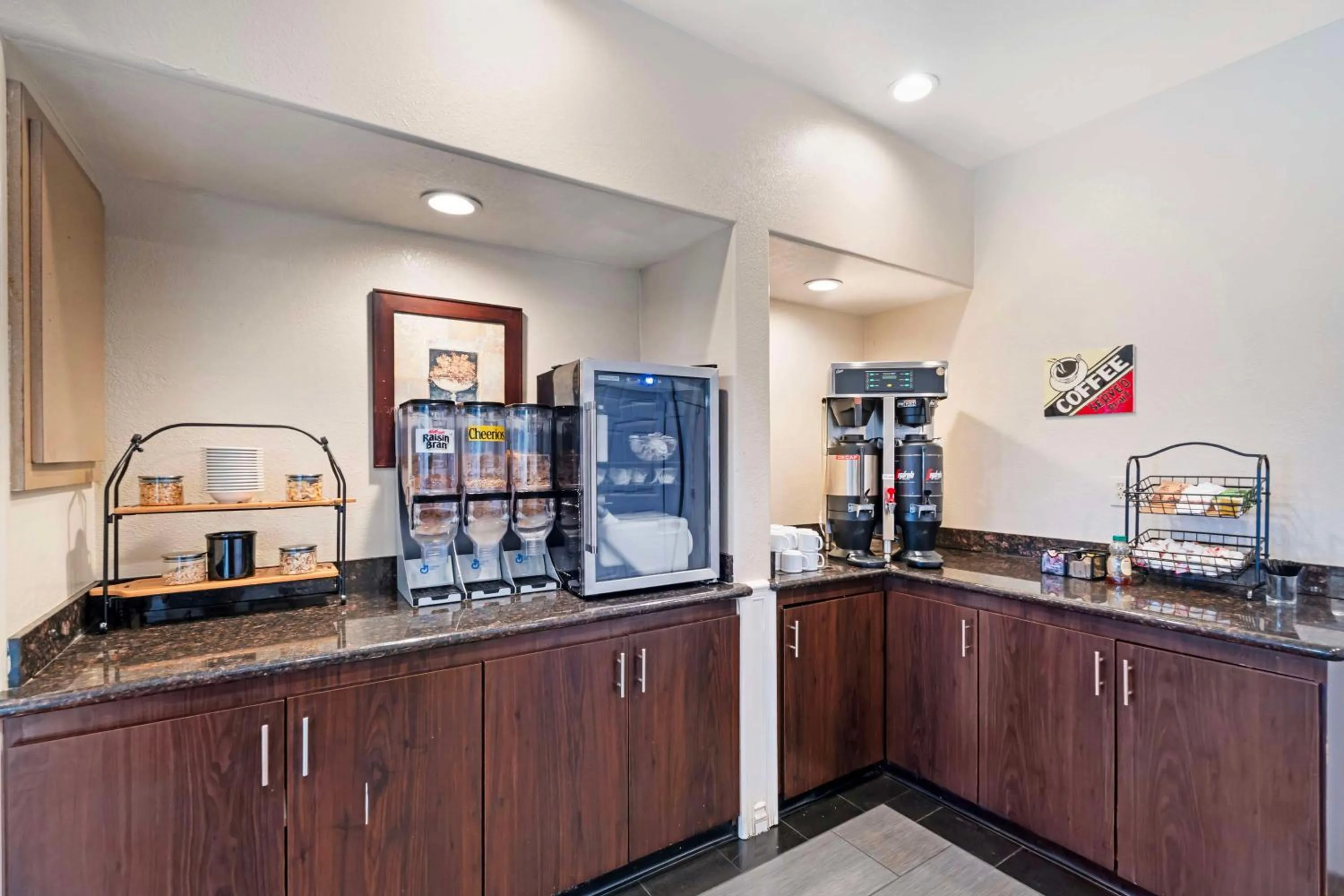 Breakfast in Best Western Plus Newport Mesa Inn