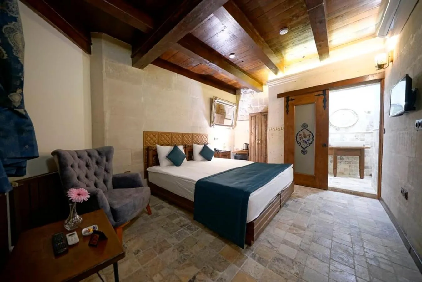 Photo of the whole room, Bed in Arte Cave Hotel