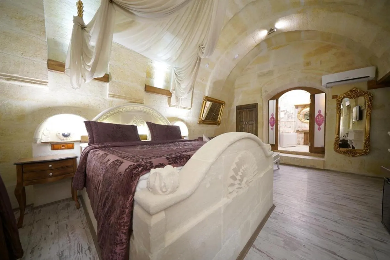 Photo of the whole room, Bed in Arte Cave Hotel