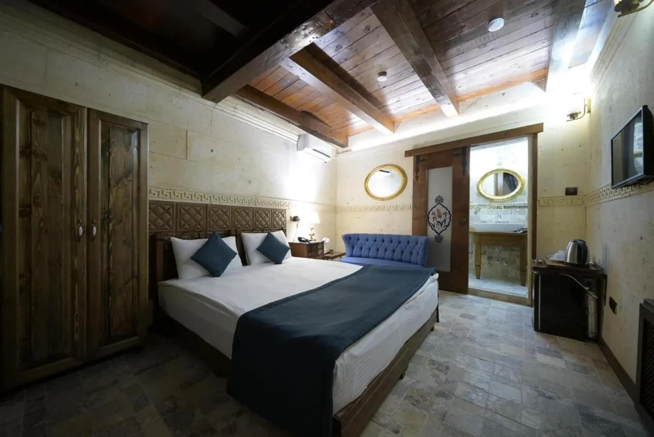 Photo of the whole room, Bed in Arte Cave Hotel