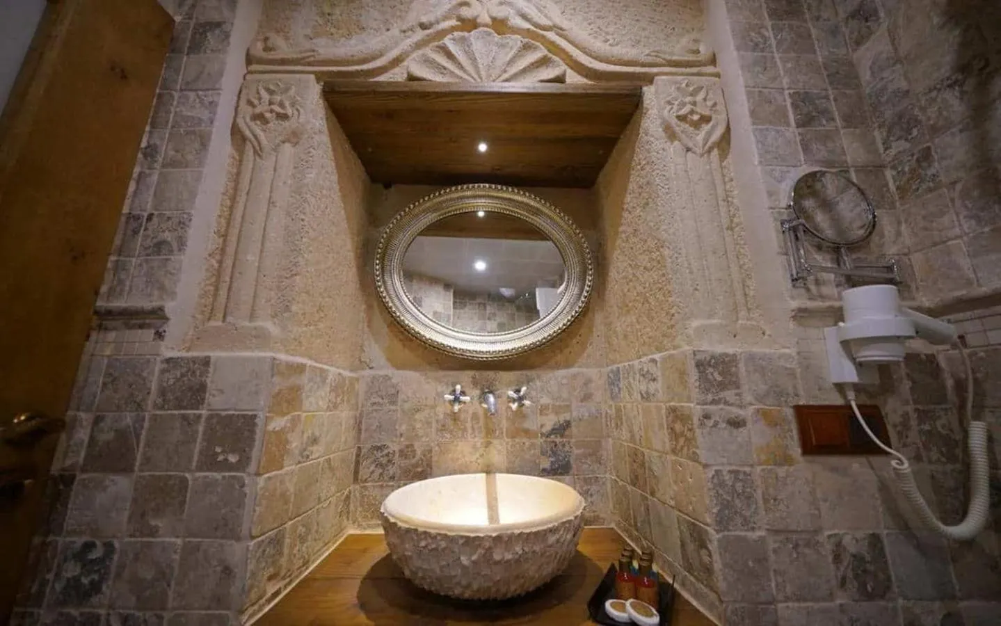 Bathroom in Arte Cave Hotel