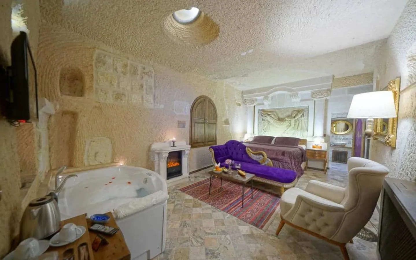 Photo of the whole room in Arte Cave Hotel