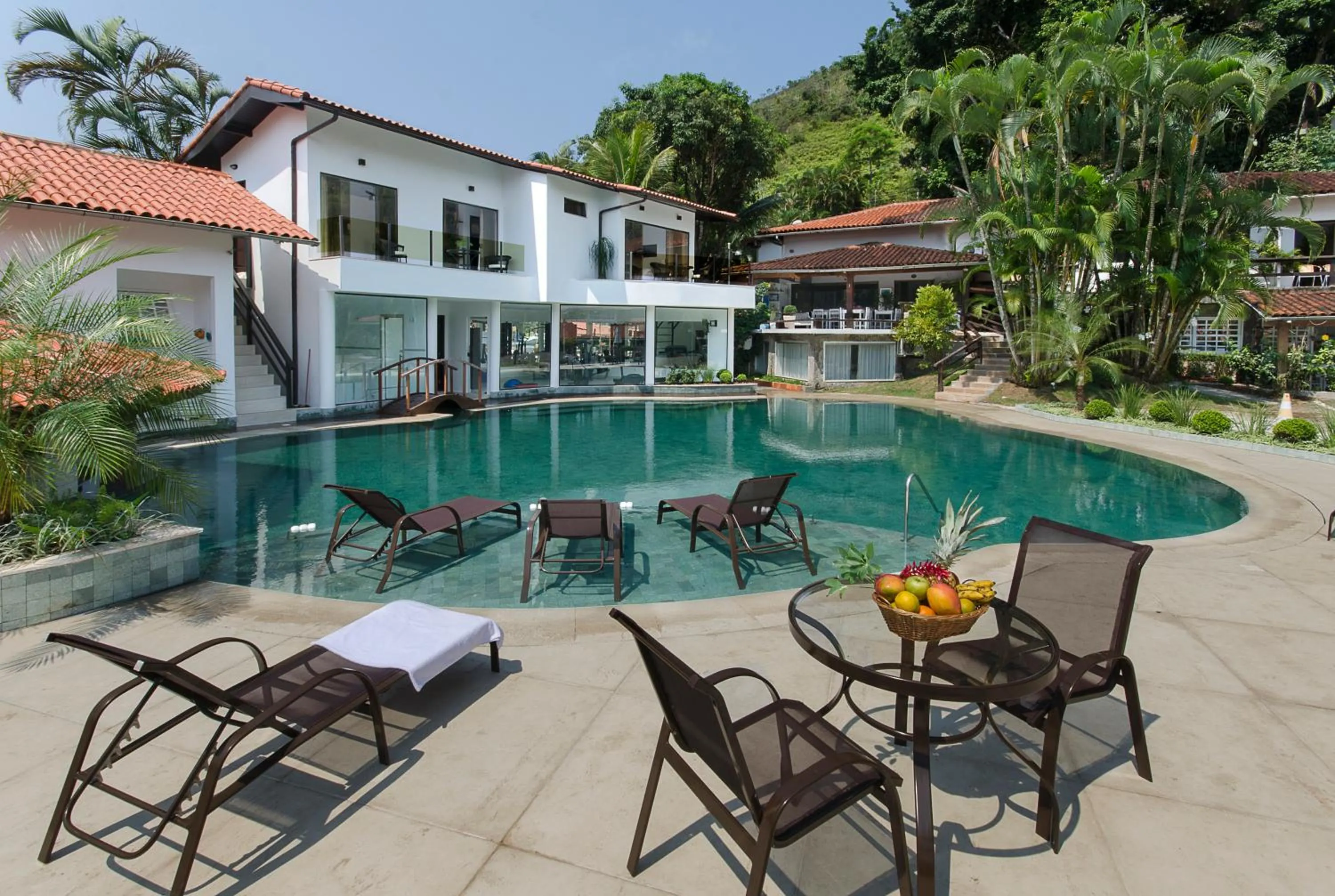 Swimming pool in Angra Boutique Hotel